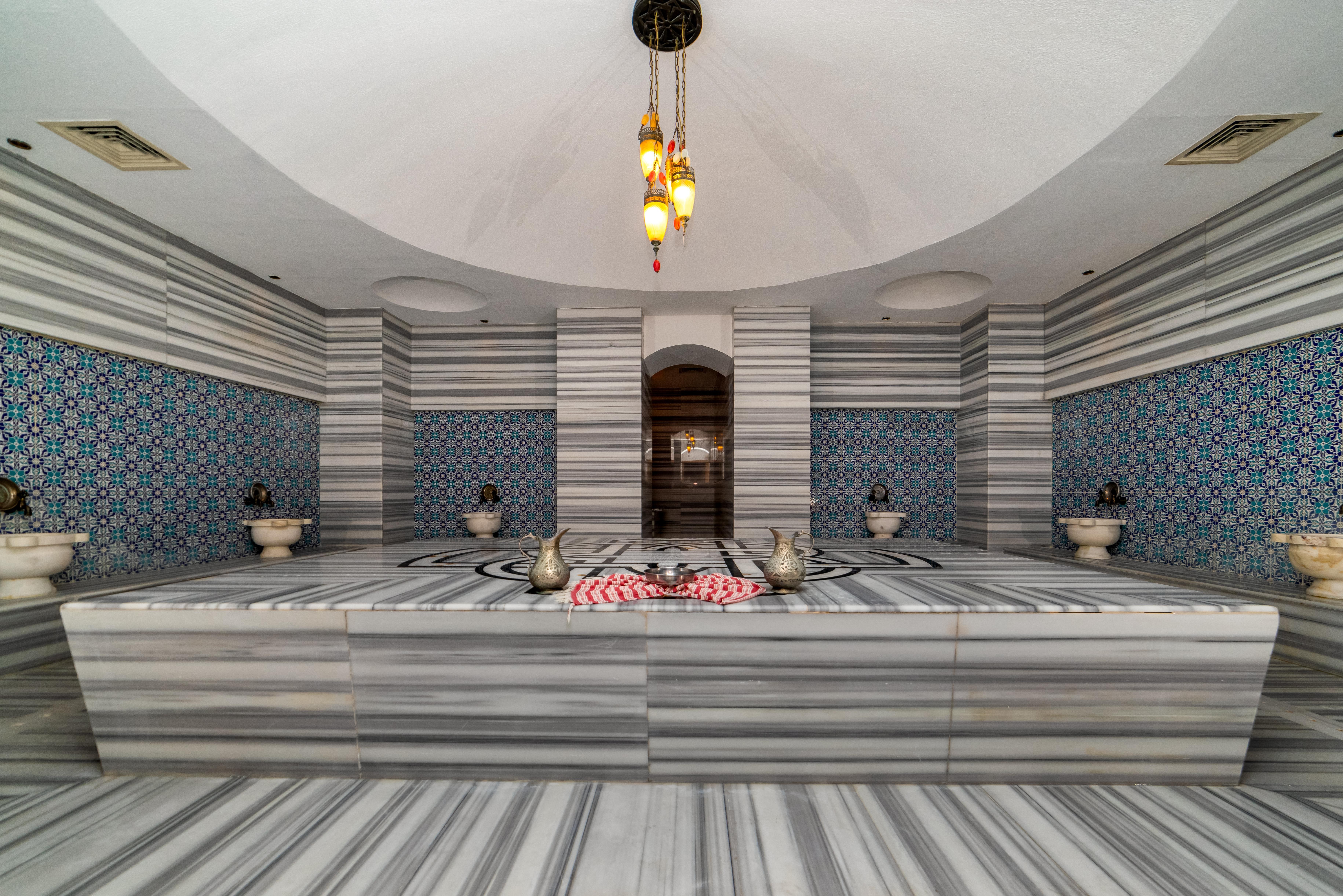 Commodore Elite Suites  30