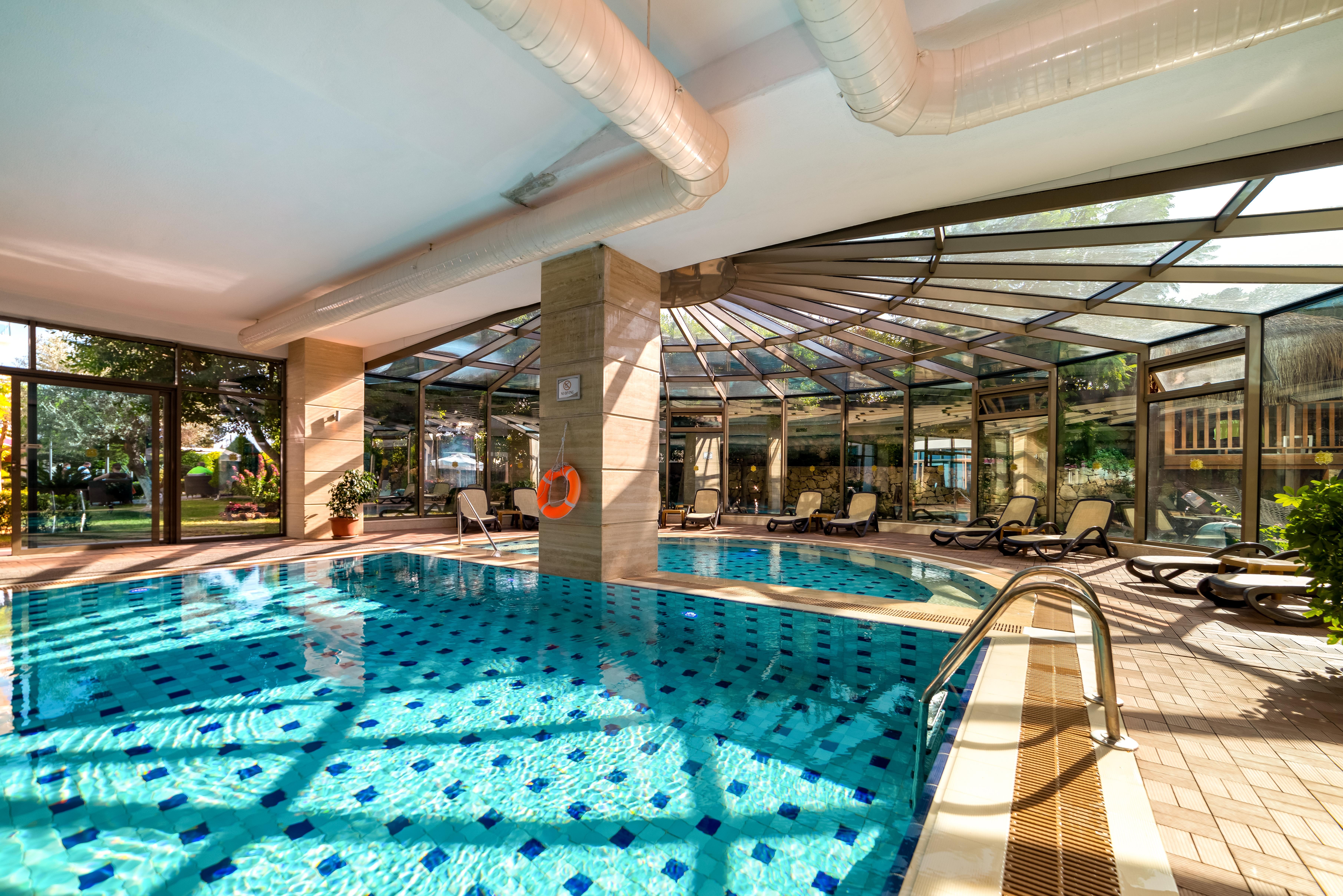 Commodore Elite Suite and Spa 29