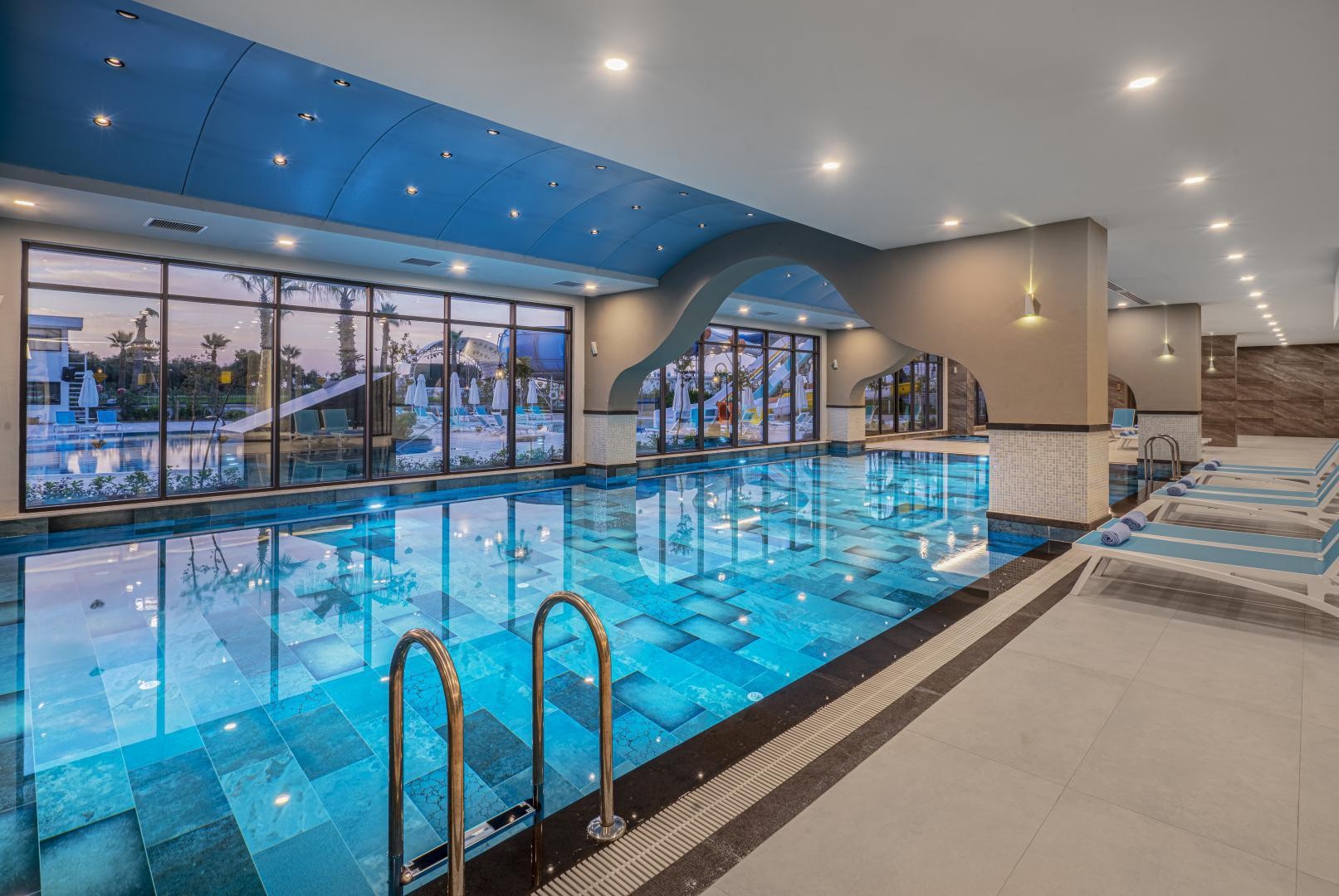 DIAMOND DELUXE HOTEL 16