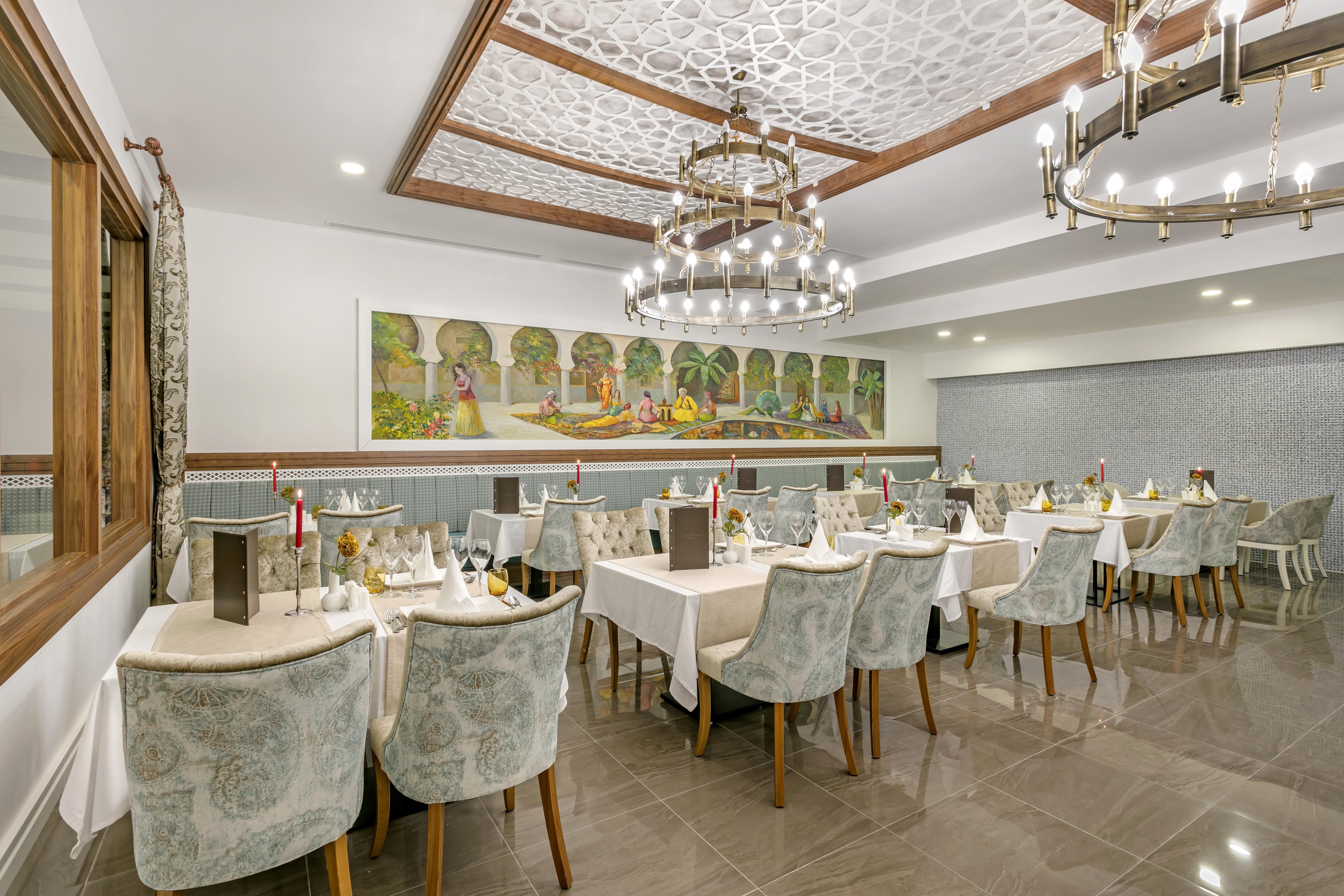 GLAMOUR RESORT & SPA 21