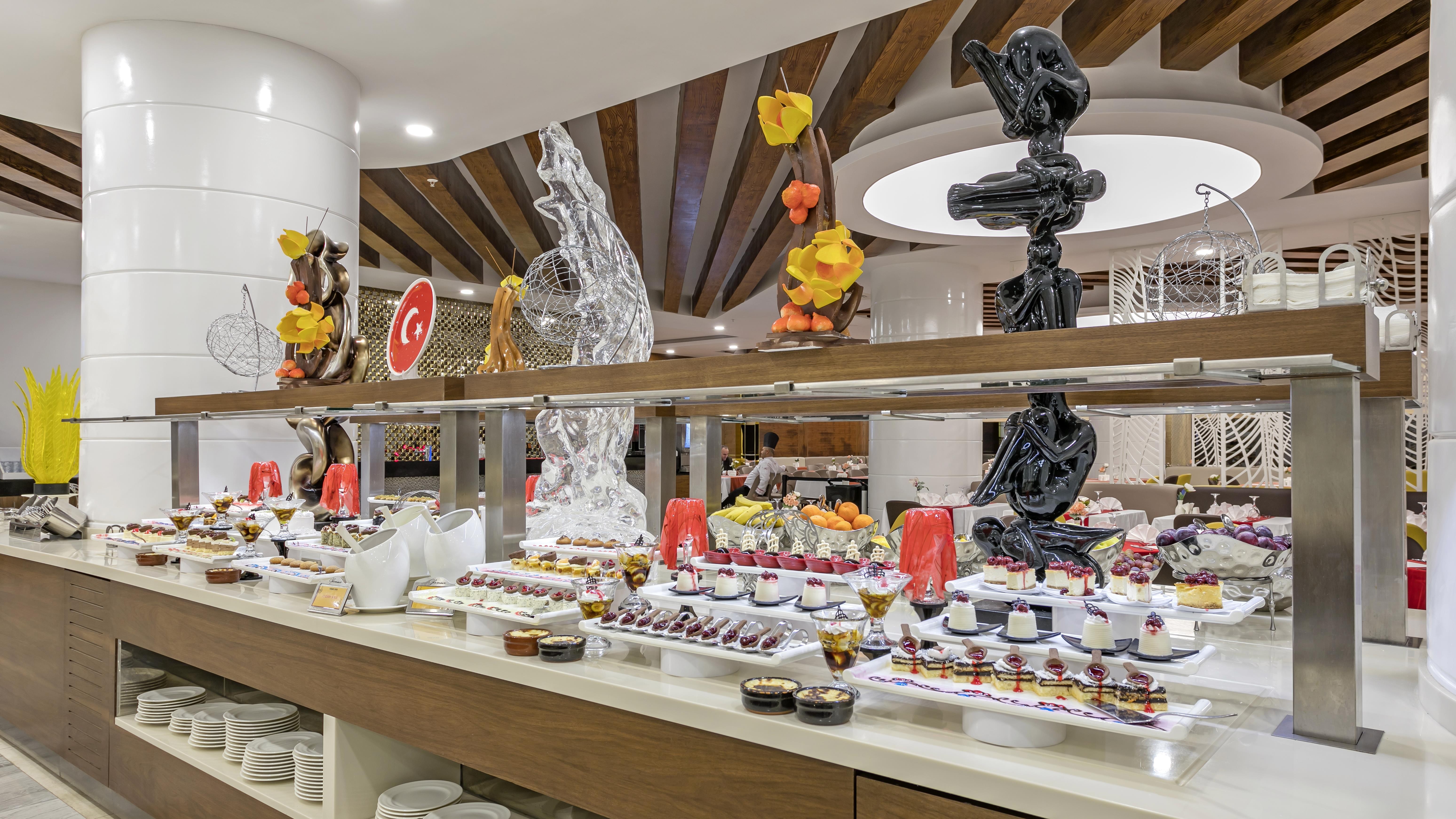 GLAMOUR RESORT & SPA 19