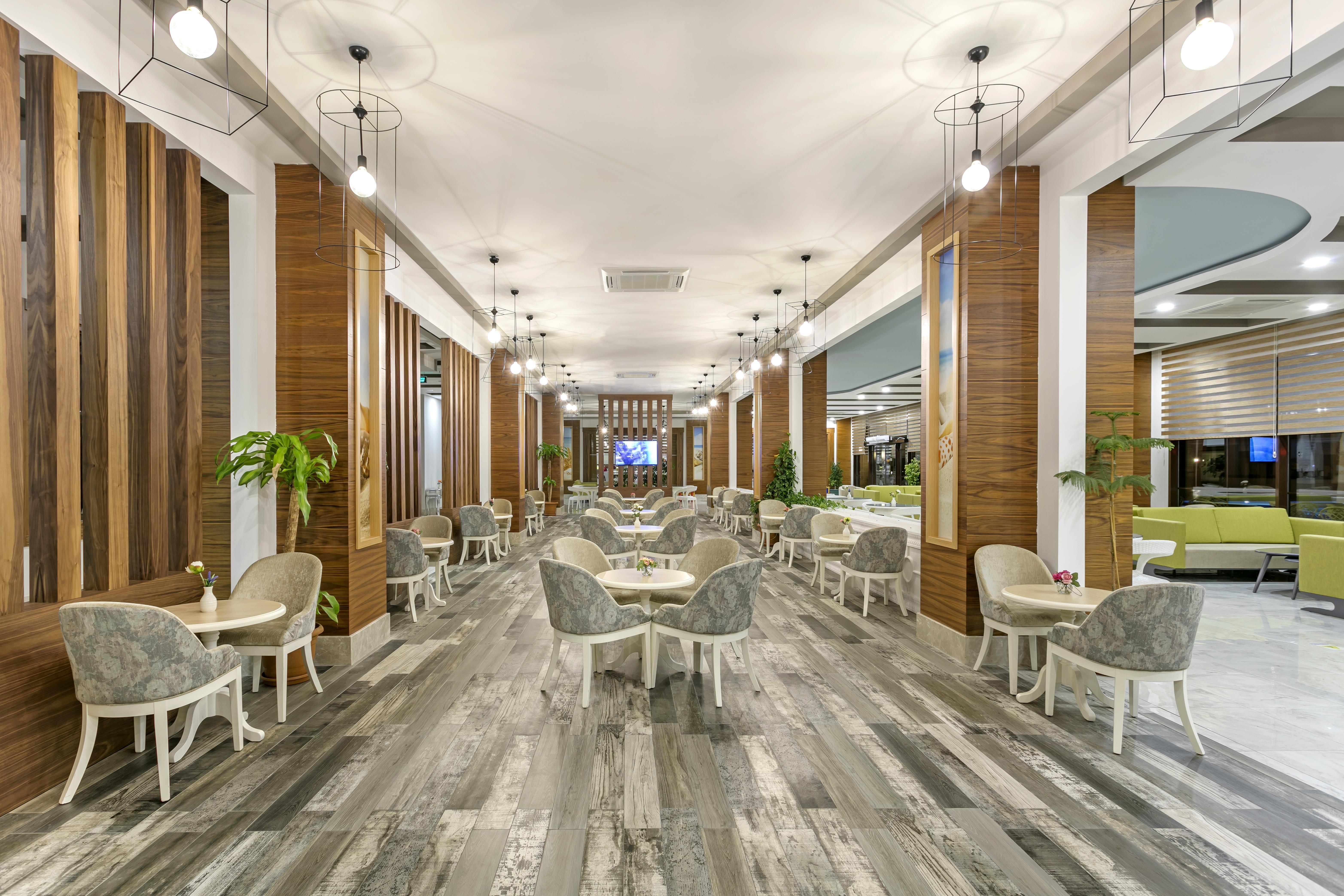 GLAMOUR RESORT & SPA 27