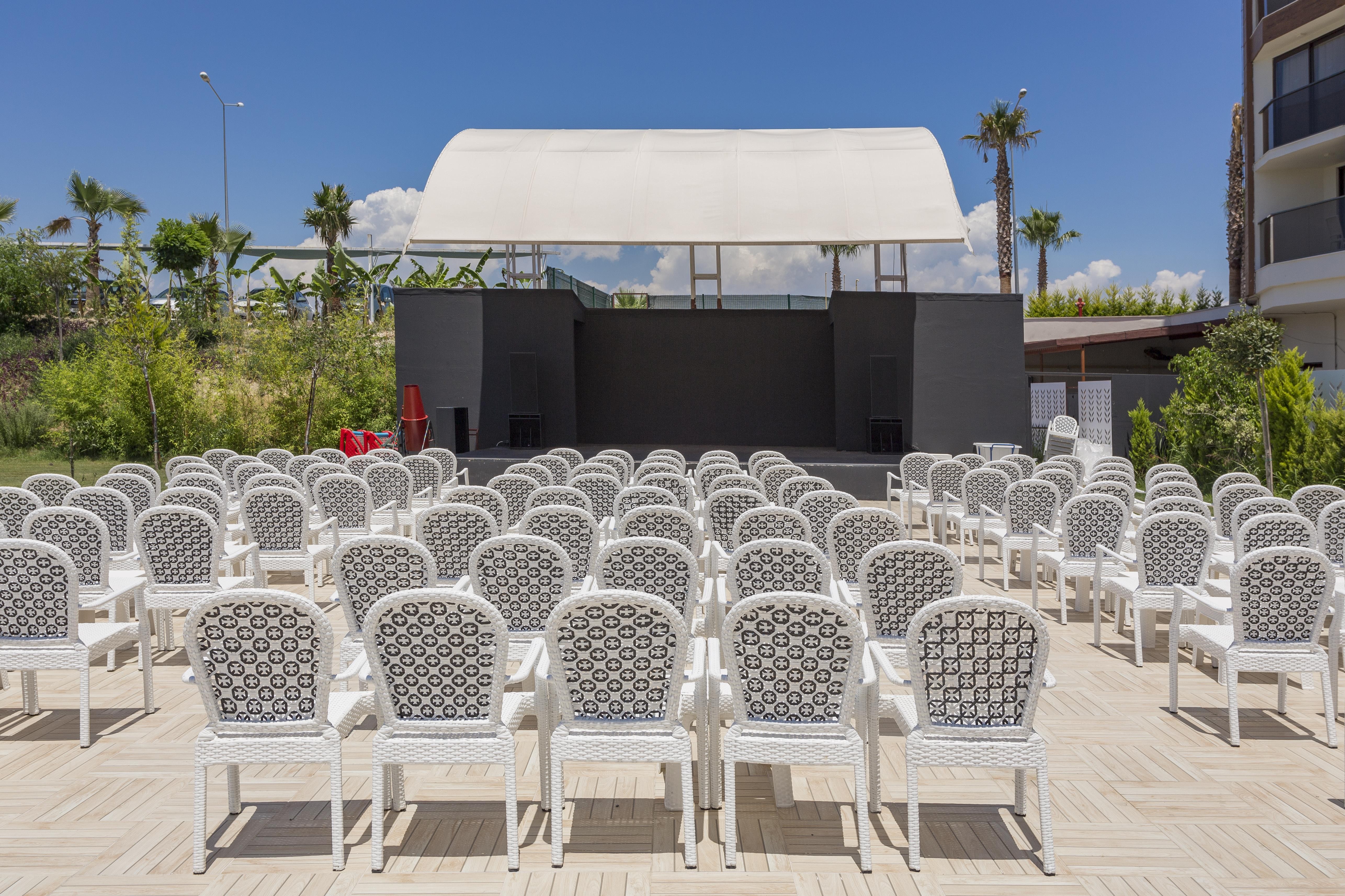 GLAMOUR RESORT & SPA 39