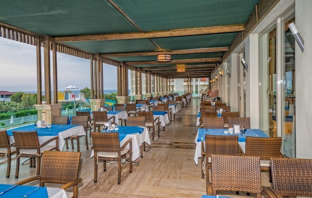 Royal Atlantis Spa & Resort  15