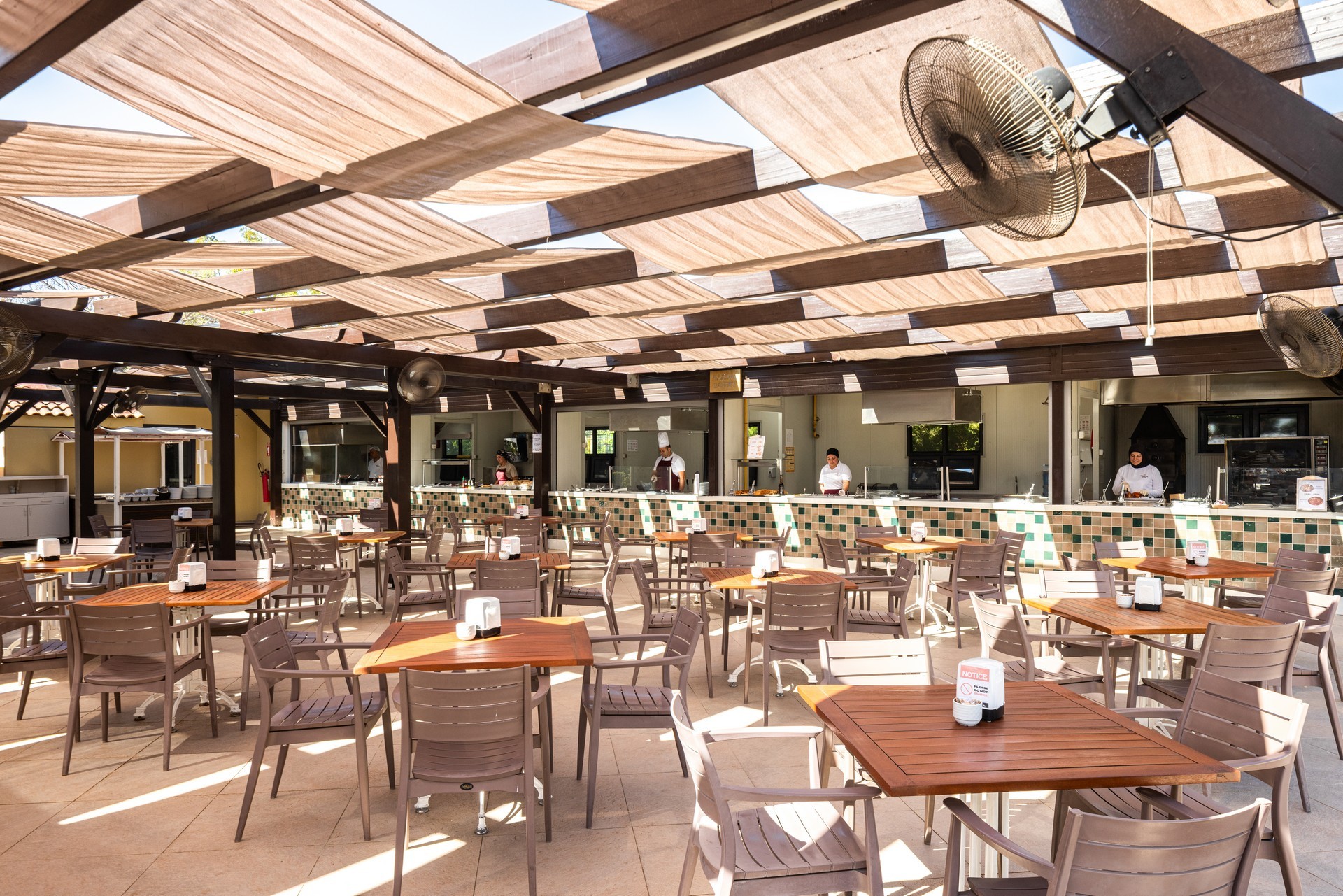 Side Star Resort  14