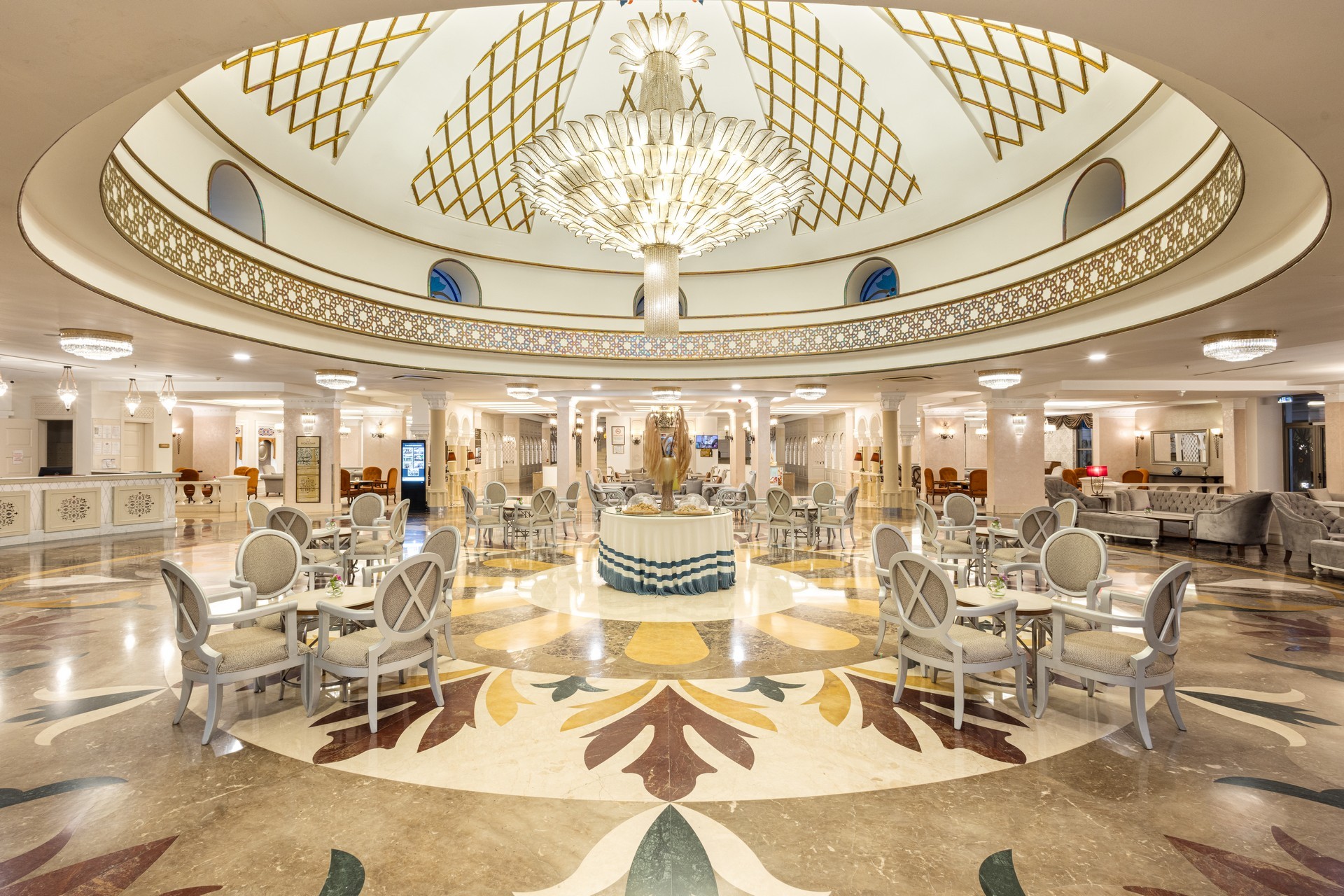 Side Star Resort  36