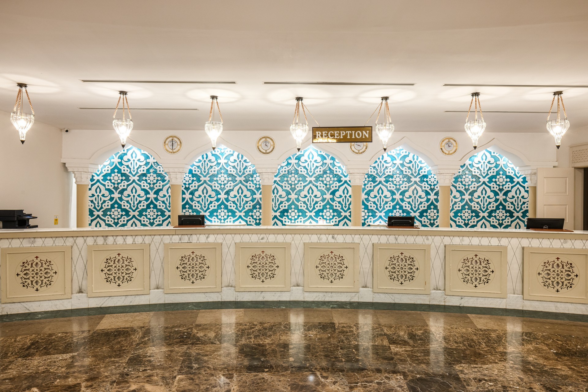 Side Star Resort  37