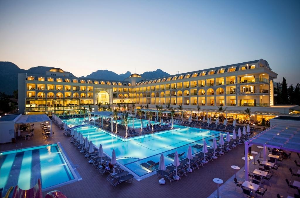 Karmir Resort & Spa Hotel 10