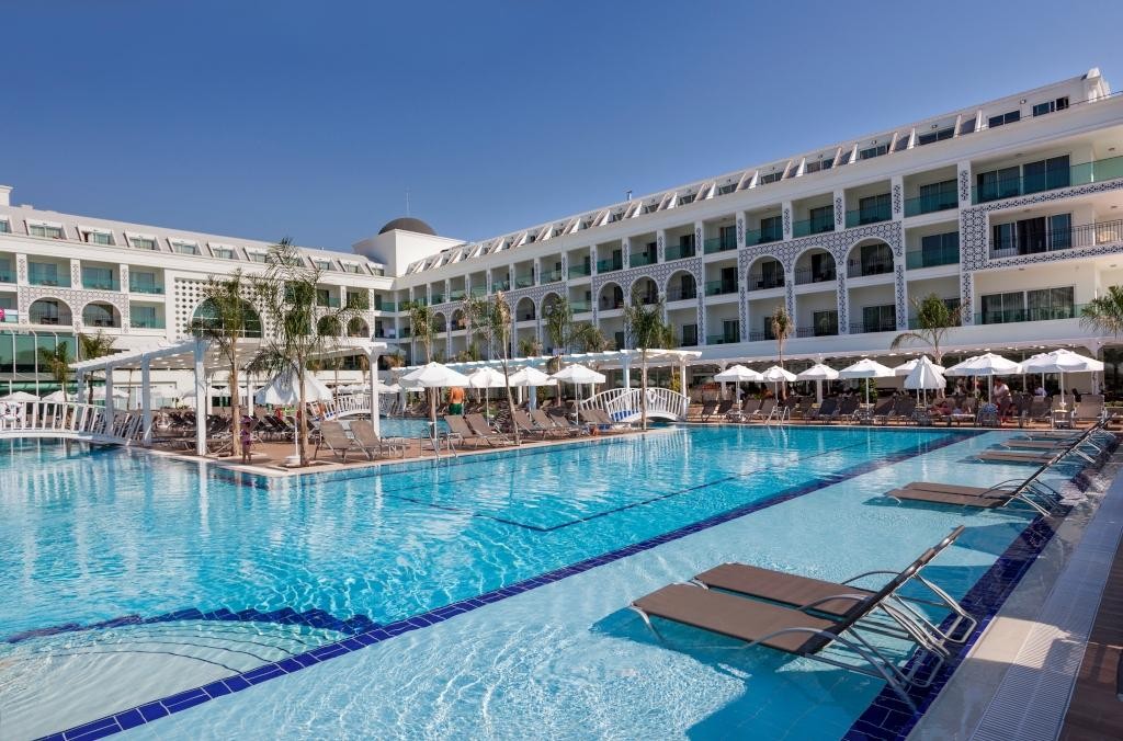 Karmir Resort & Spa Hotel 3