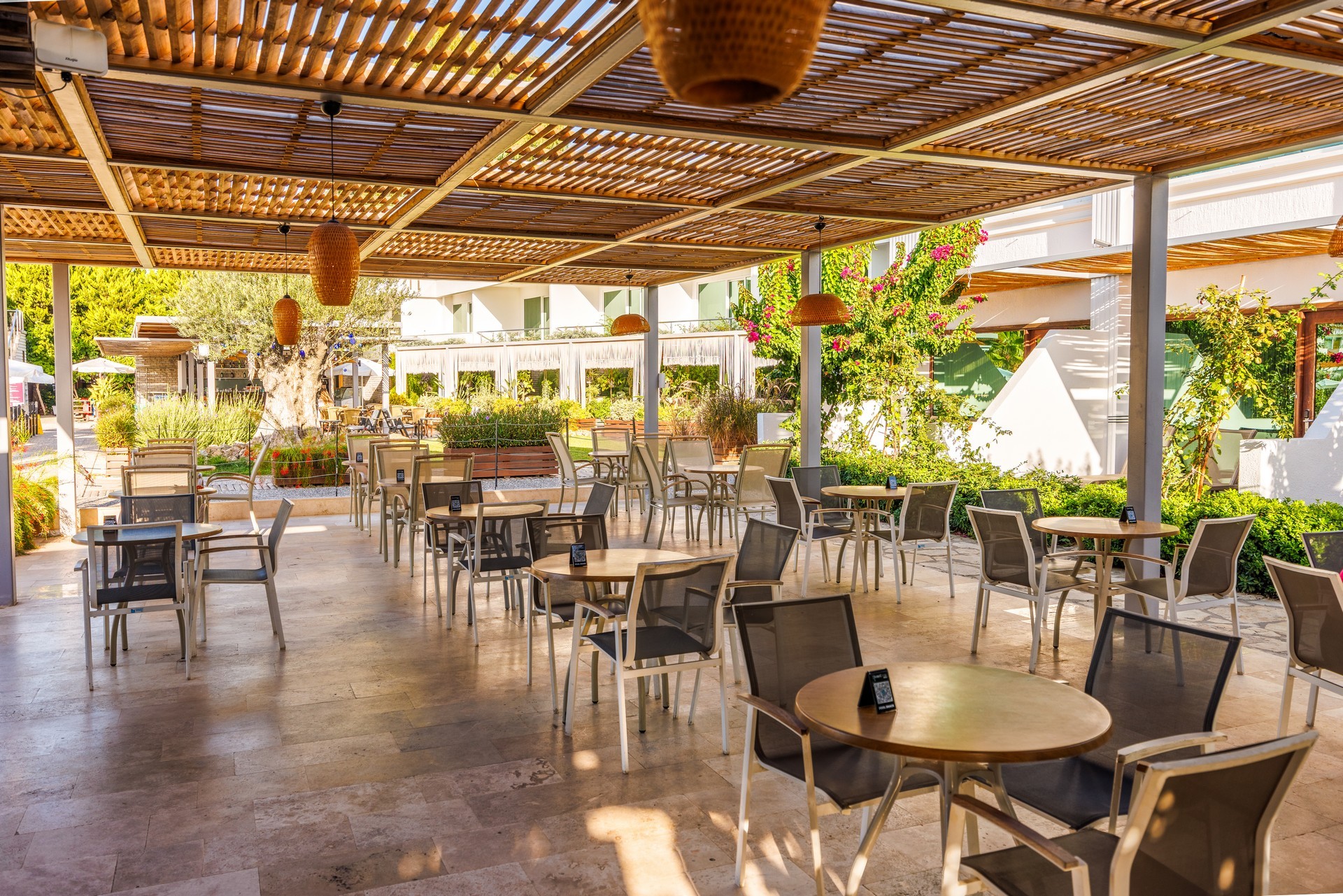 Flora Garden Beach 14