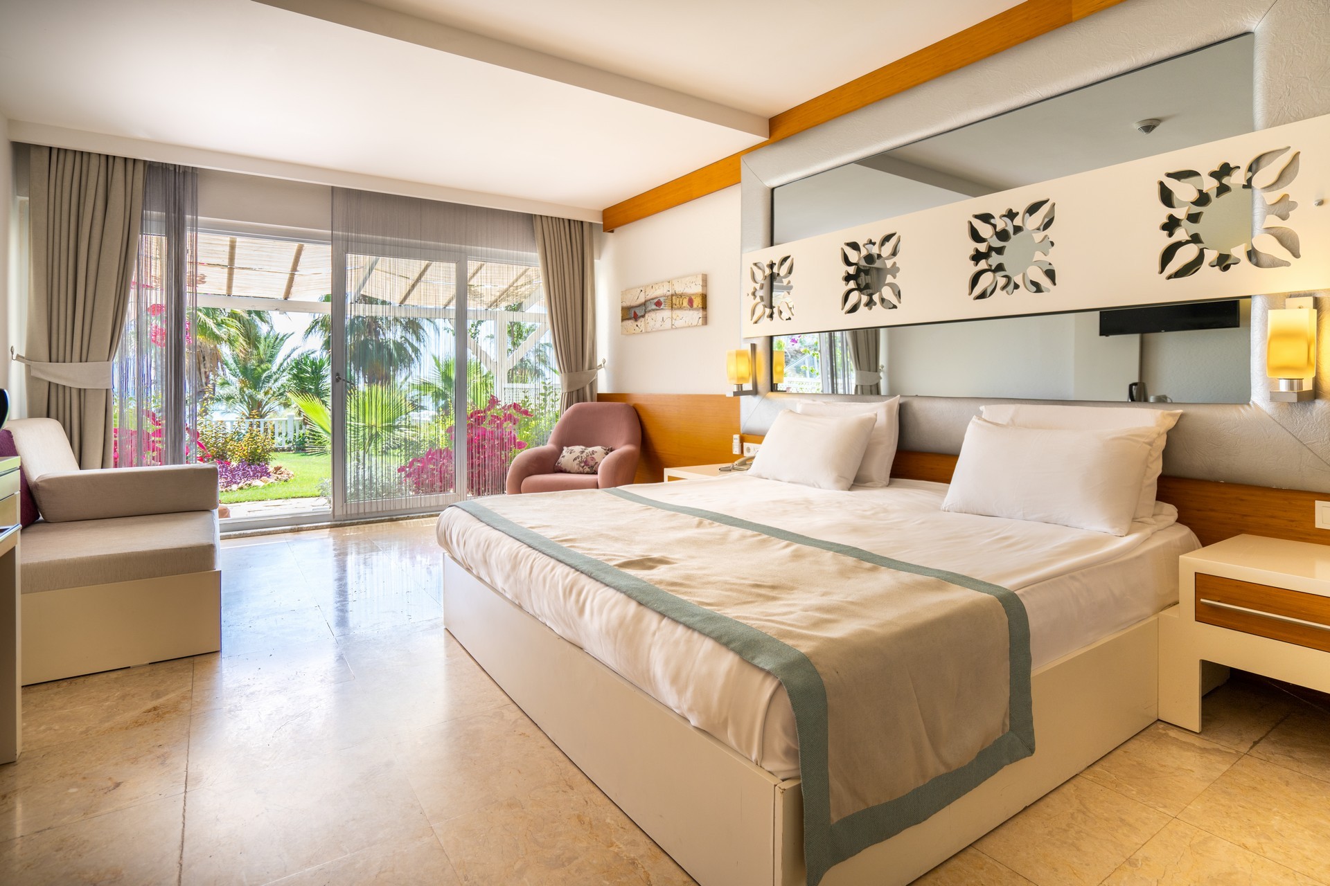 Flora Garden Beach 20