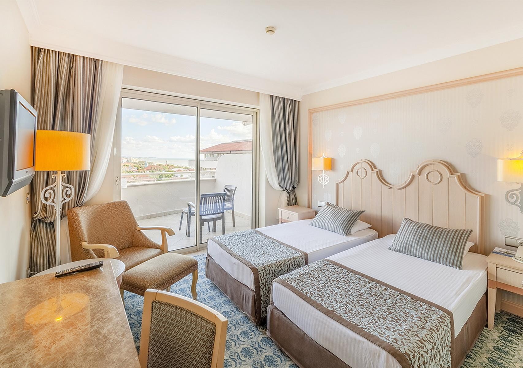 Starlight Resort Hotel 11