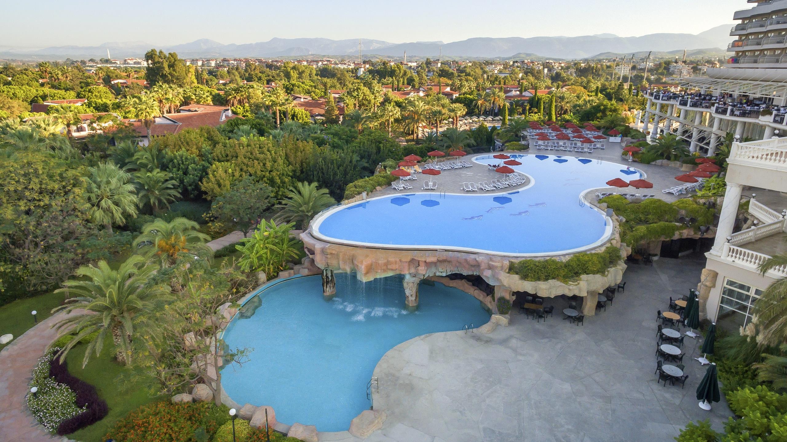 Starlight Resort Hotel