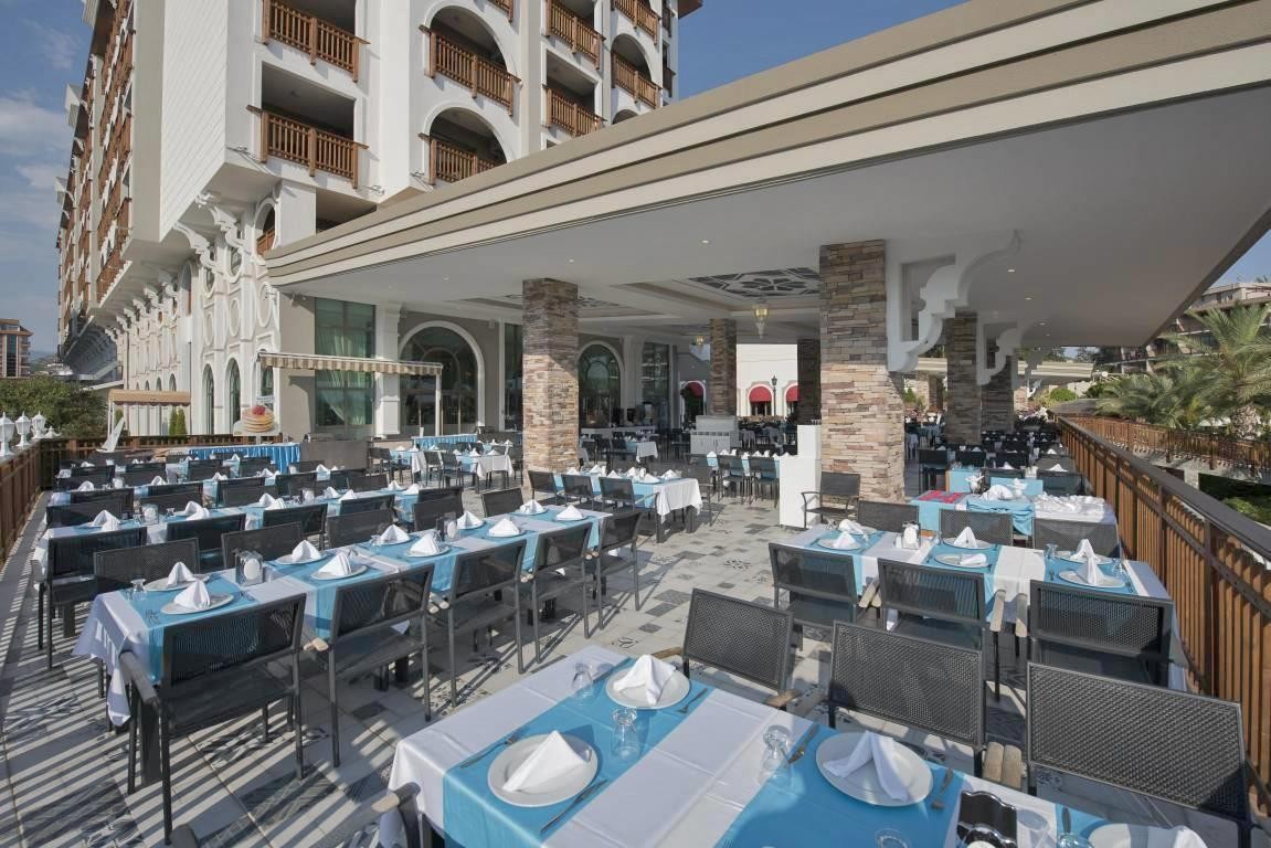 Quattro Beach Spa & Resort 8