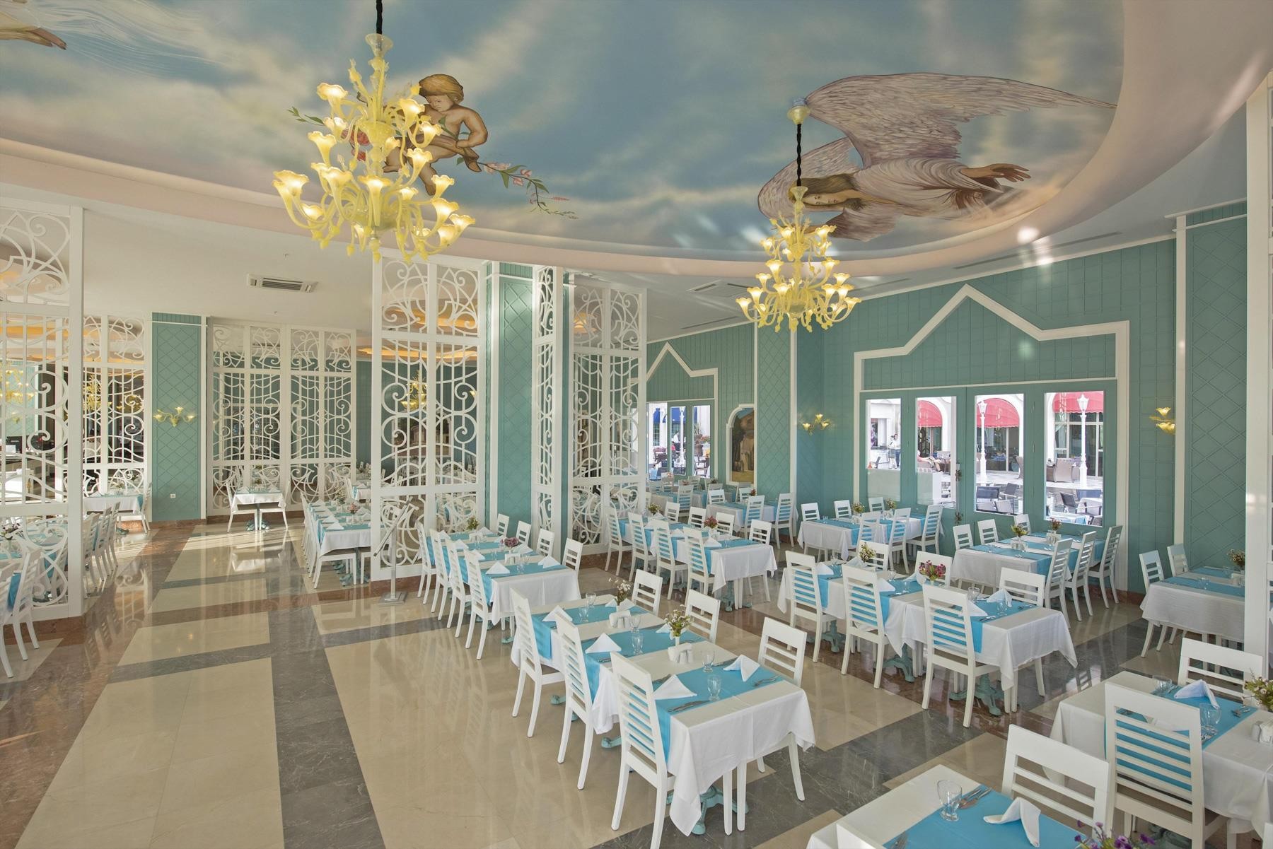 Quattro Beach Spa & Resort 11