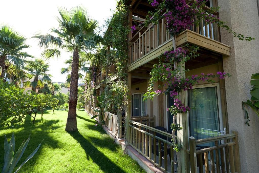 PALOMA OCEANA RESORT 17