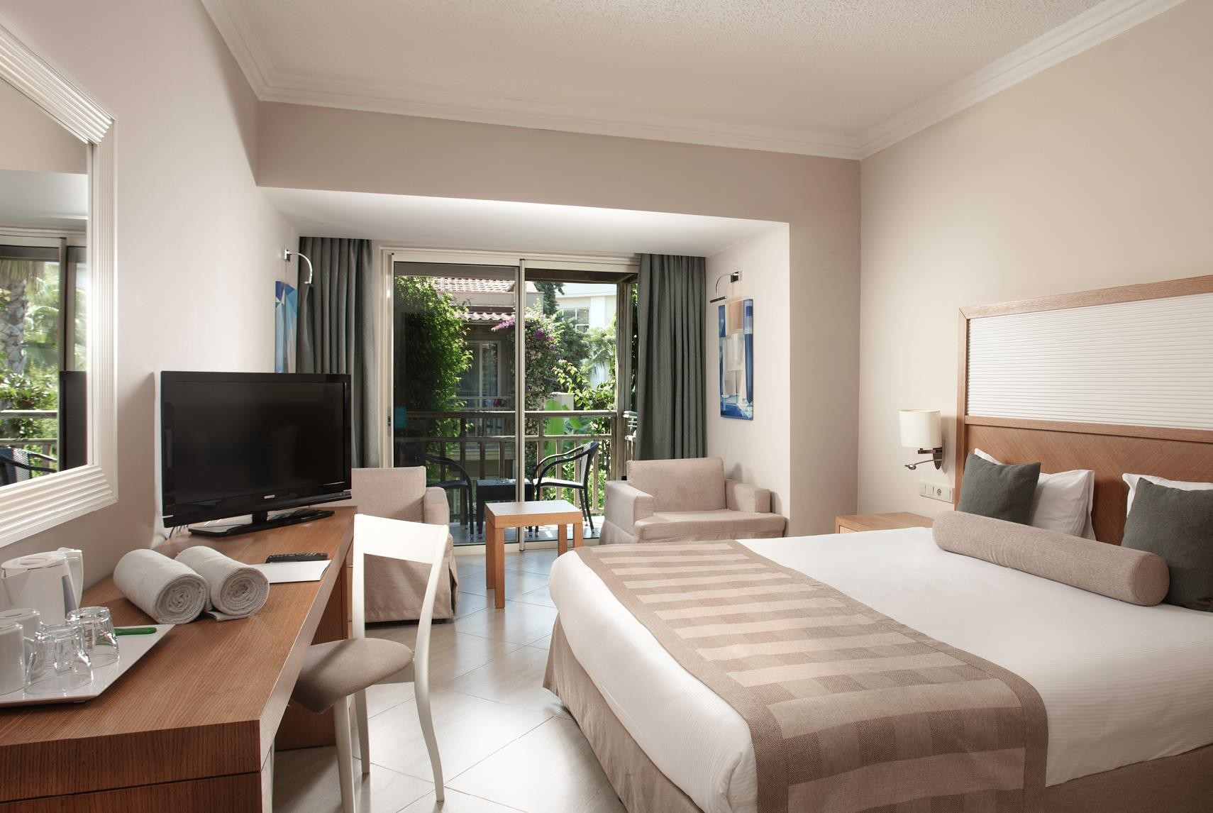 PALOMA OCEANA RESORT 18