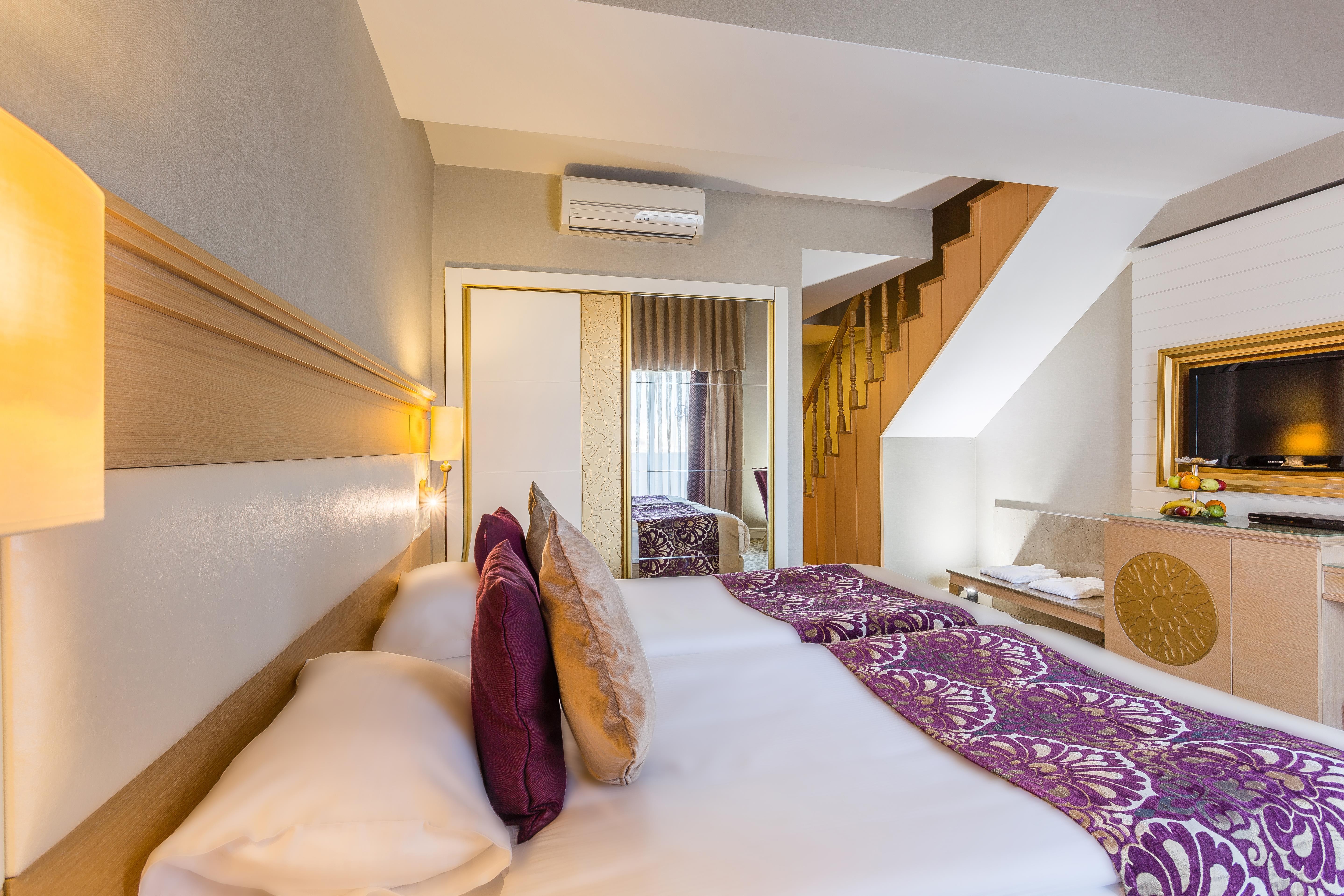 Villa Side Residence  10