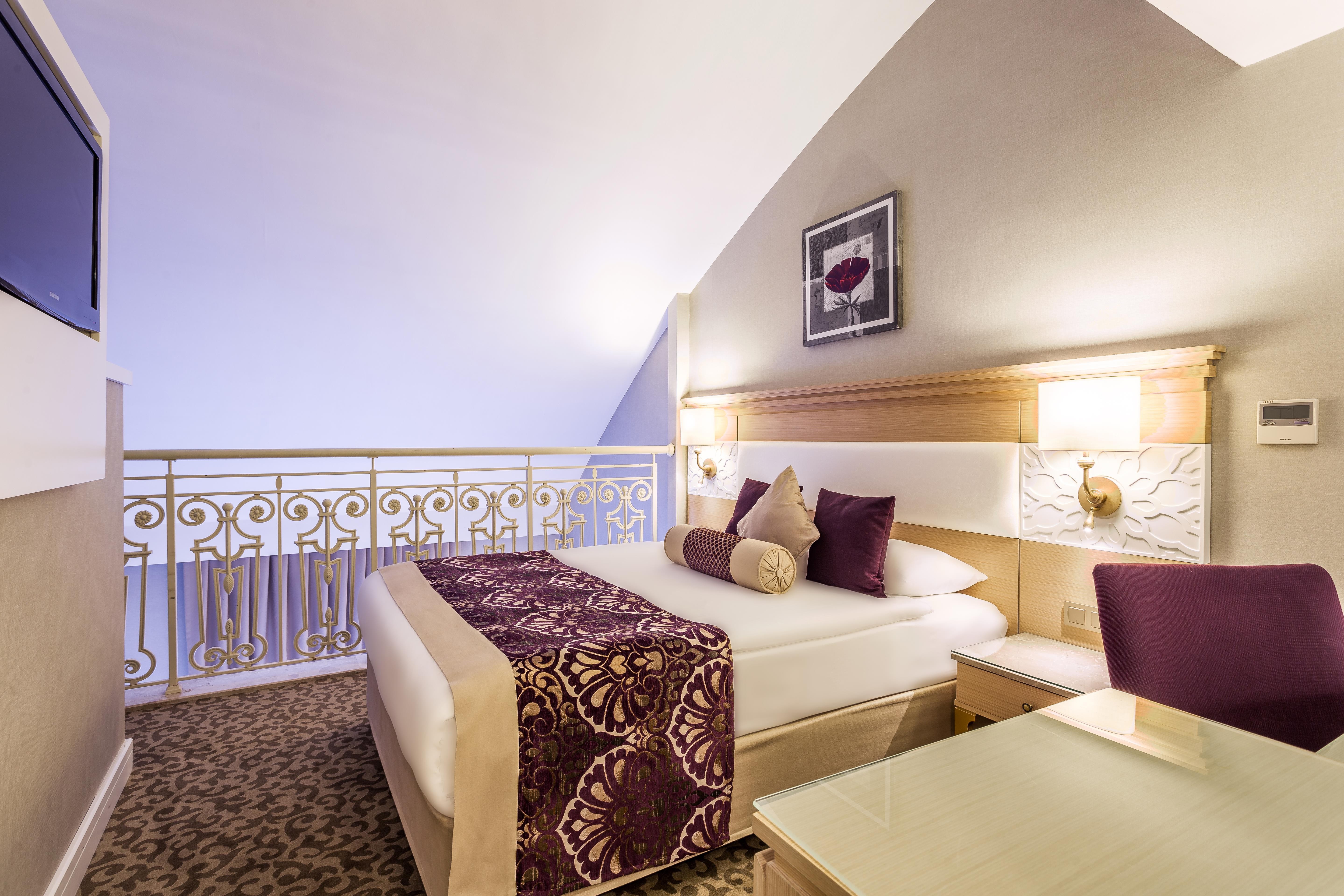 Villa Side Residence  11