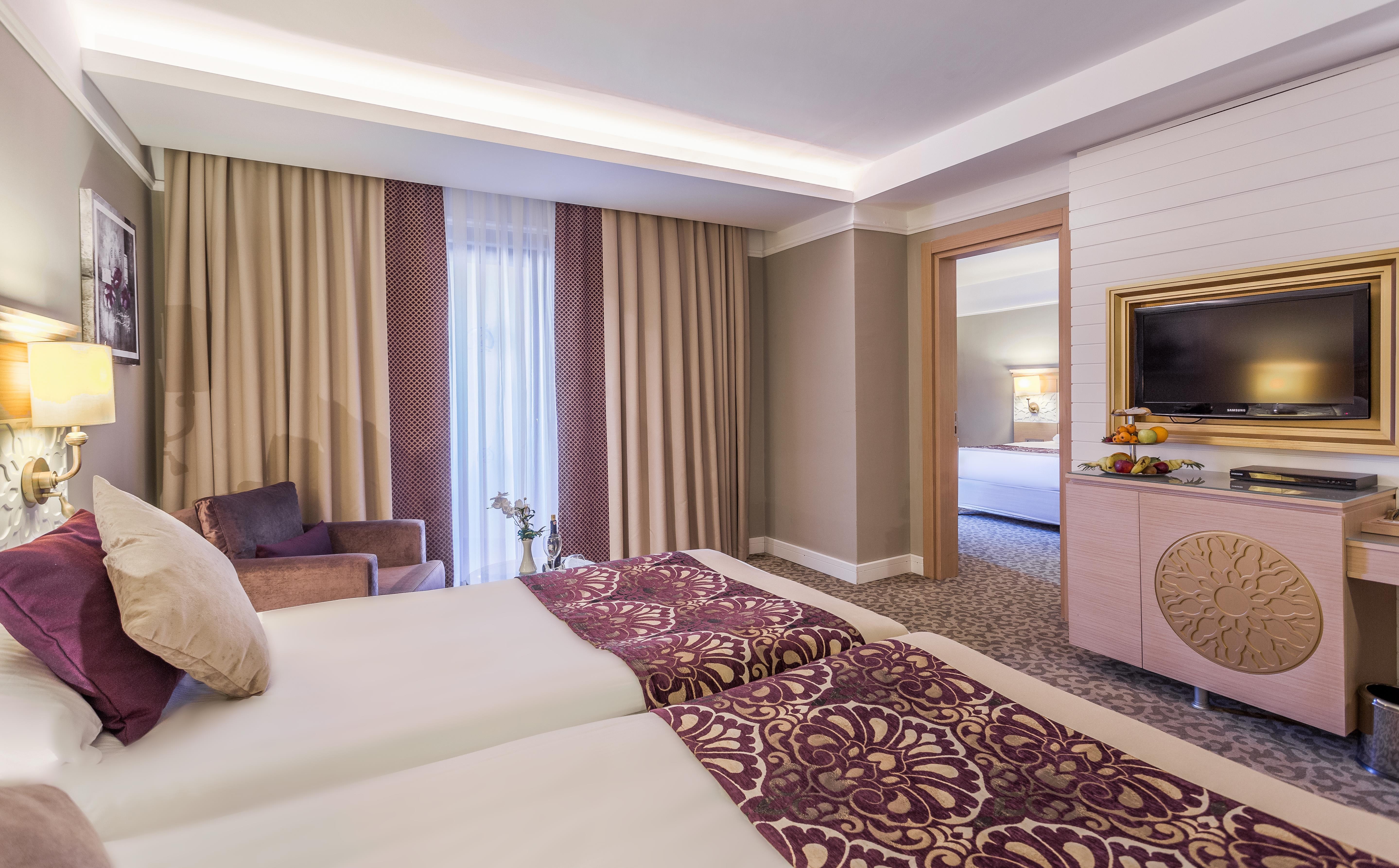 Villa Side Residence  12