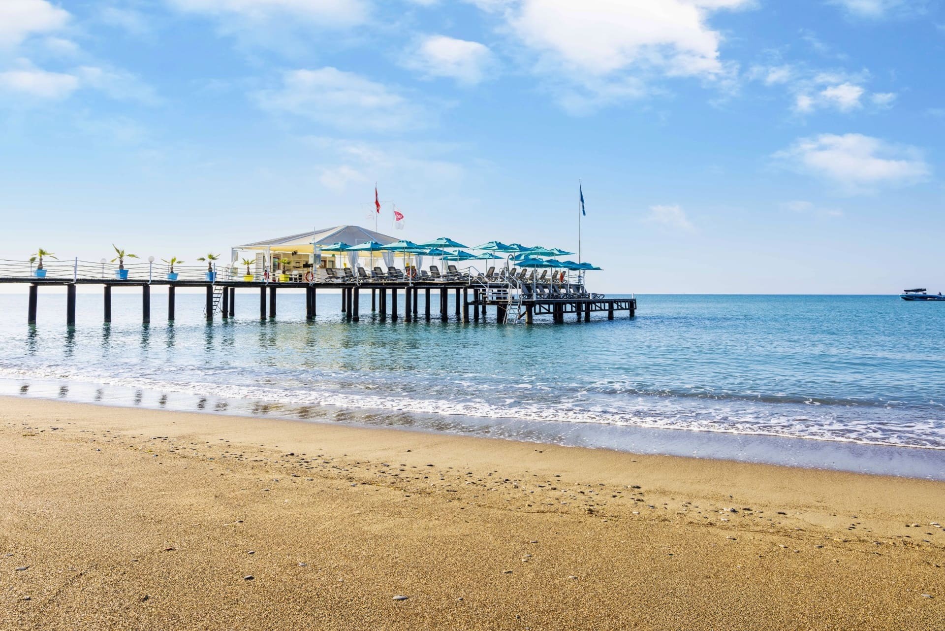 Concorde De Luxe Resort 13