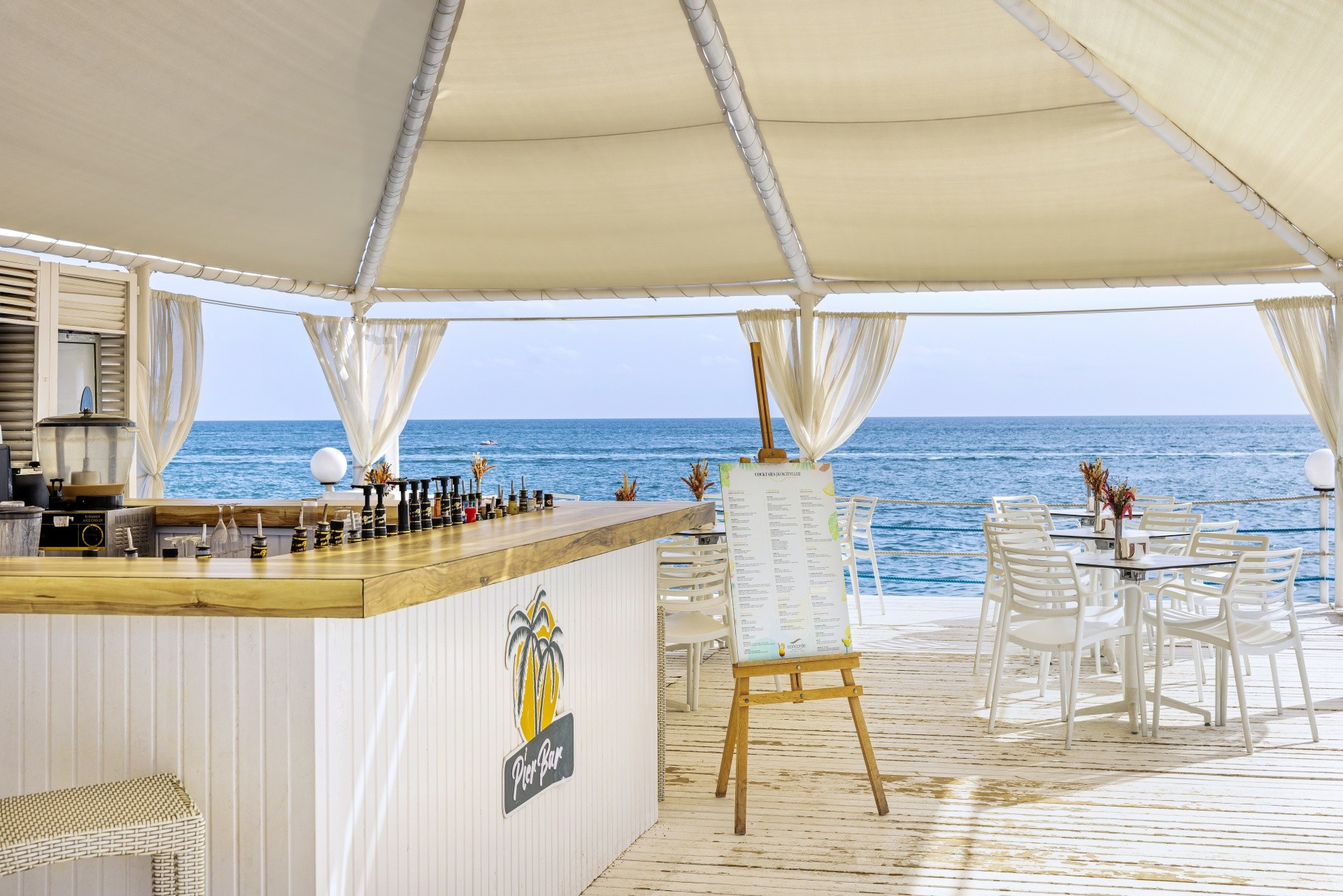 Concorde De Luxe Resort 14