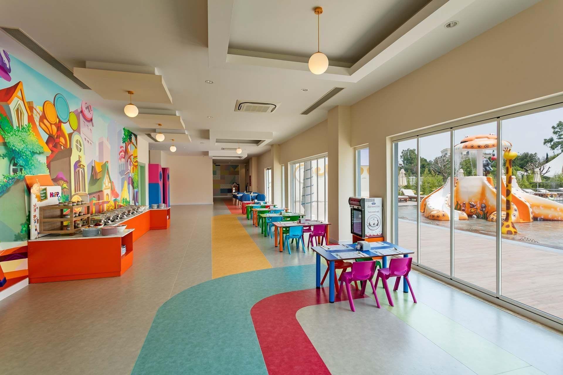 Mardan Palace (ex. Titanic) 35