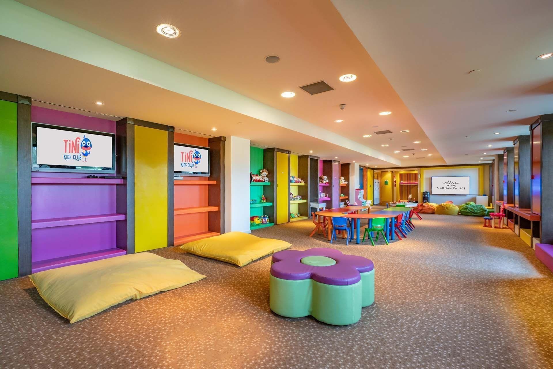 Mardan Palace (ex. Titanic) 36