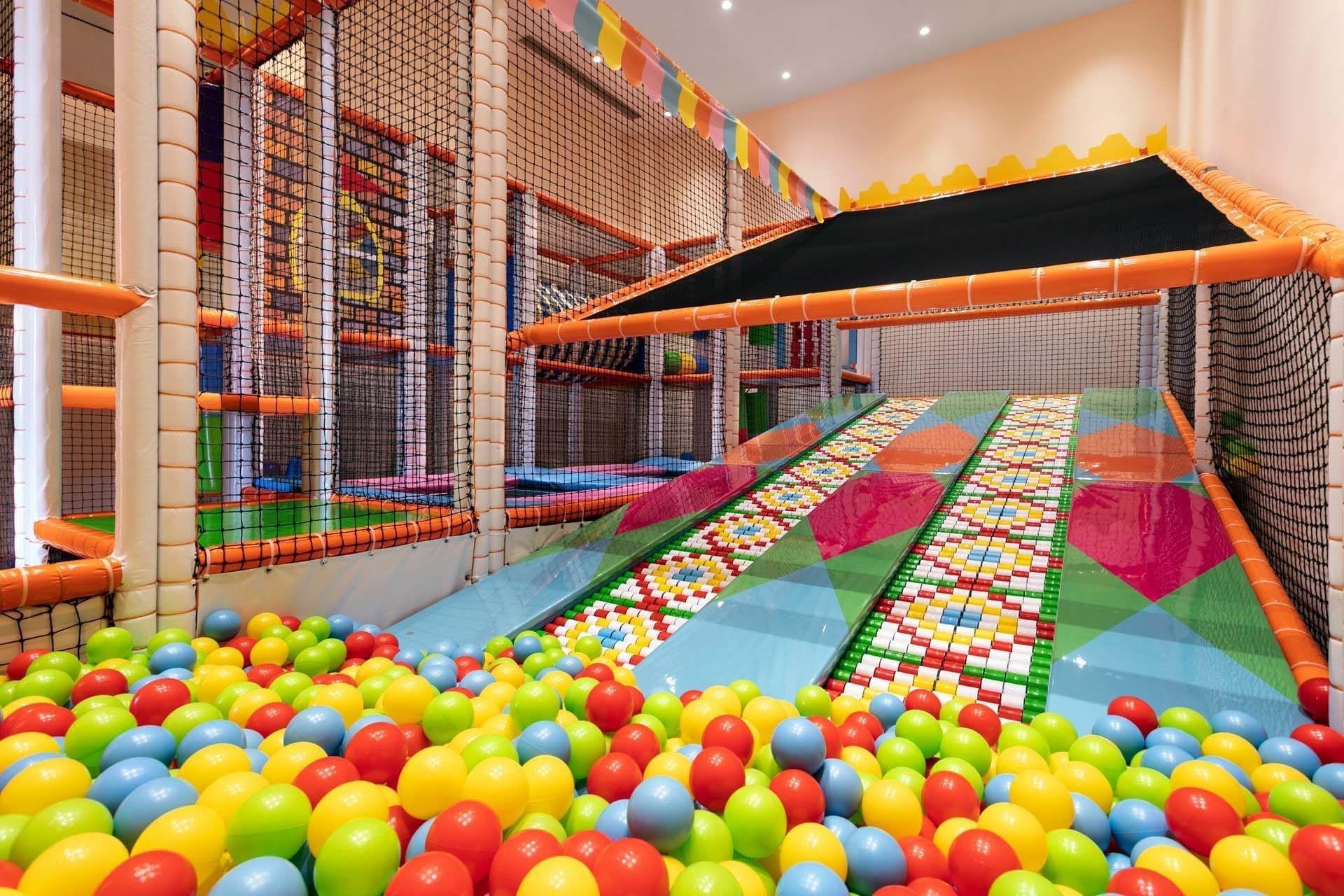 Mardan Palace (ex. Titanic) 37