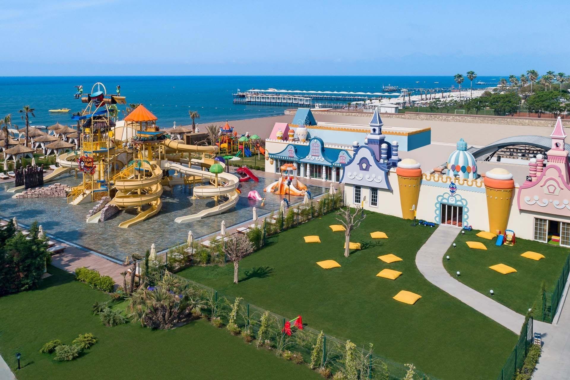 Mardan Palace (ex. Titanic) 39