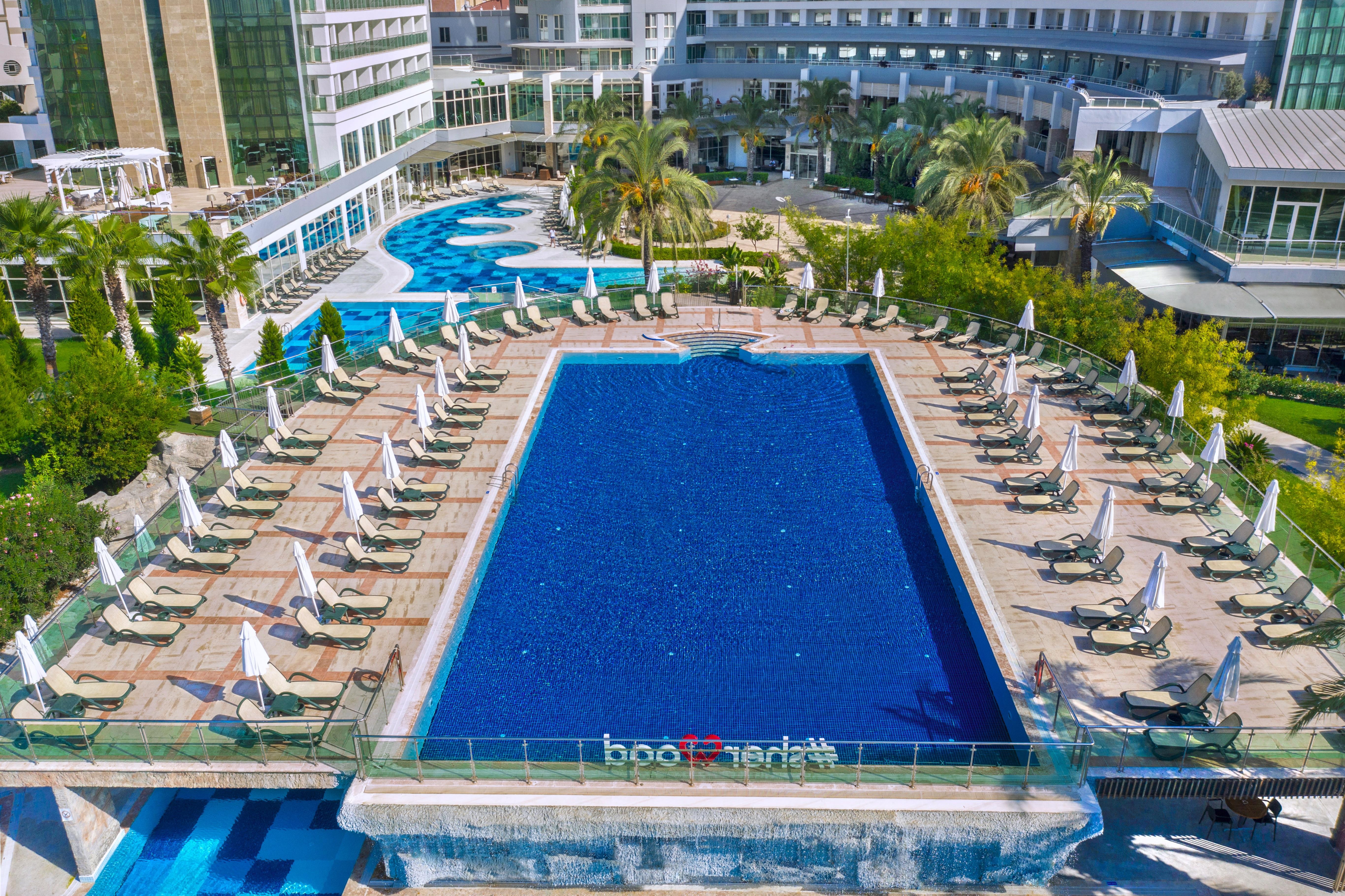 Sherwood Breezes Resort 9