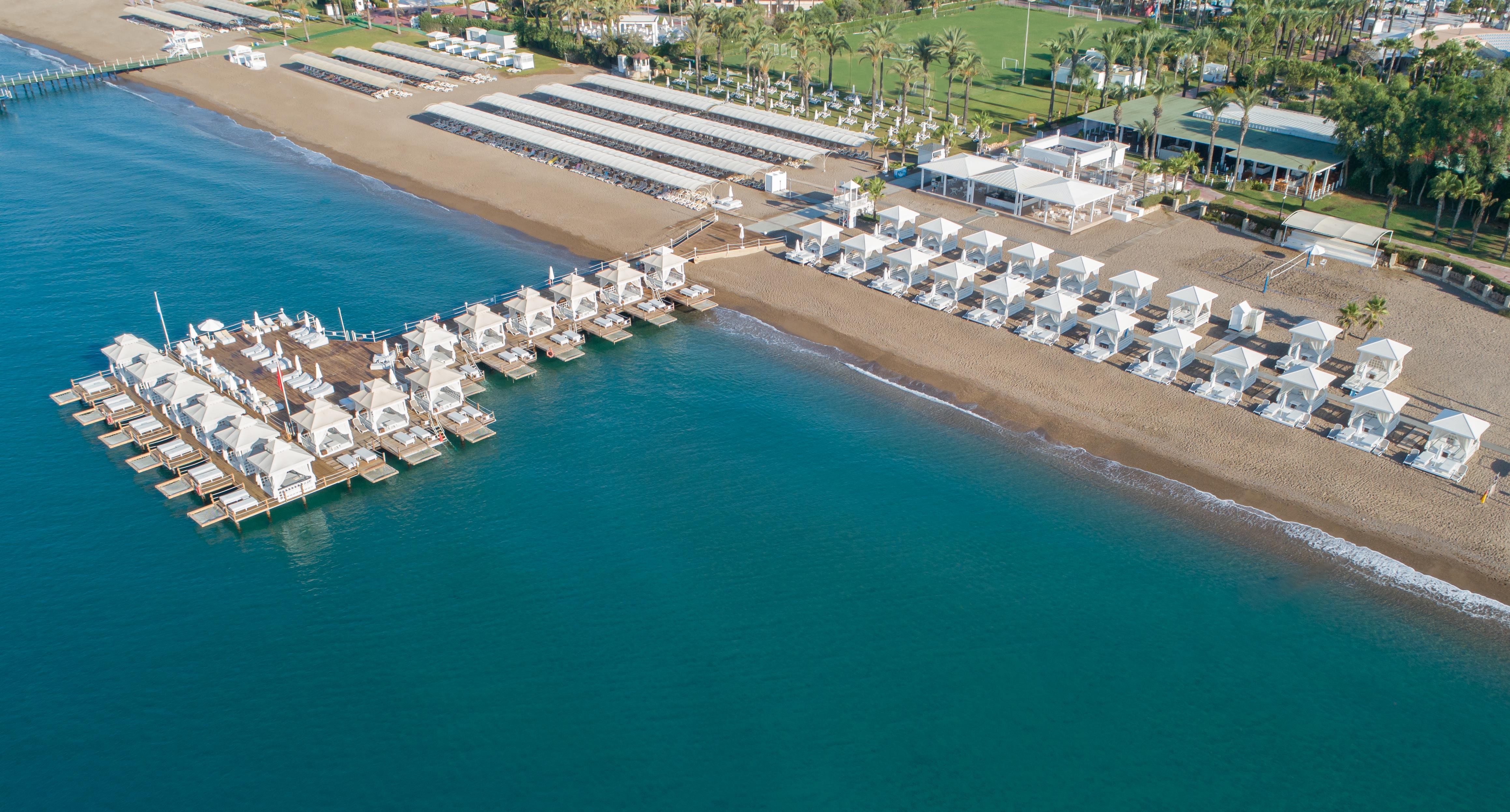 Titanic Deluxe Lara 11