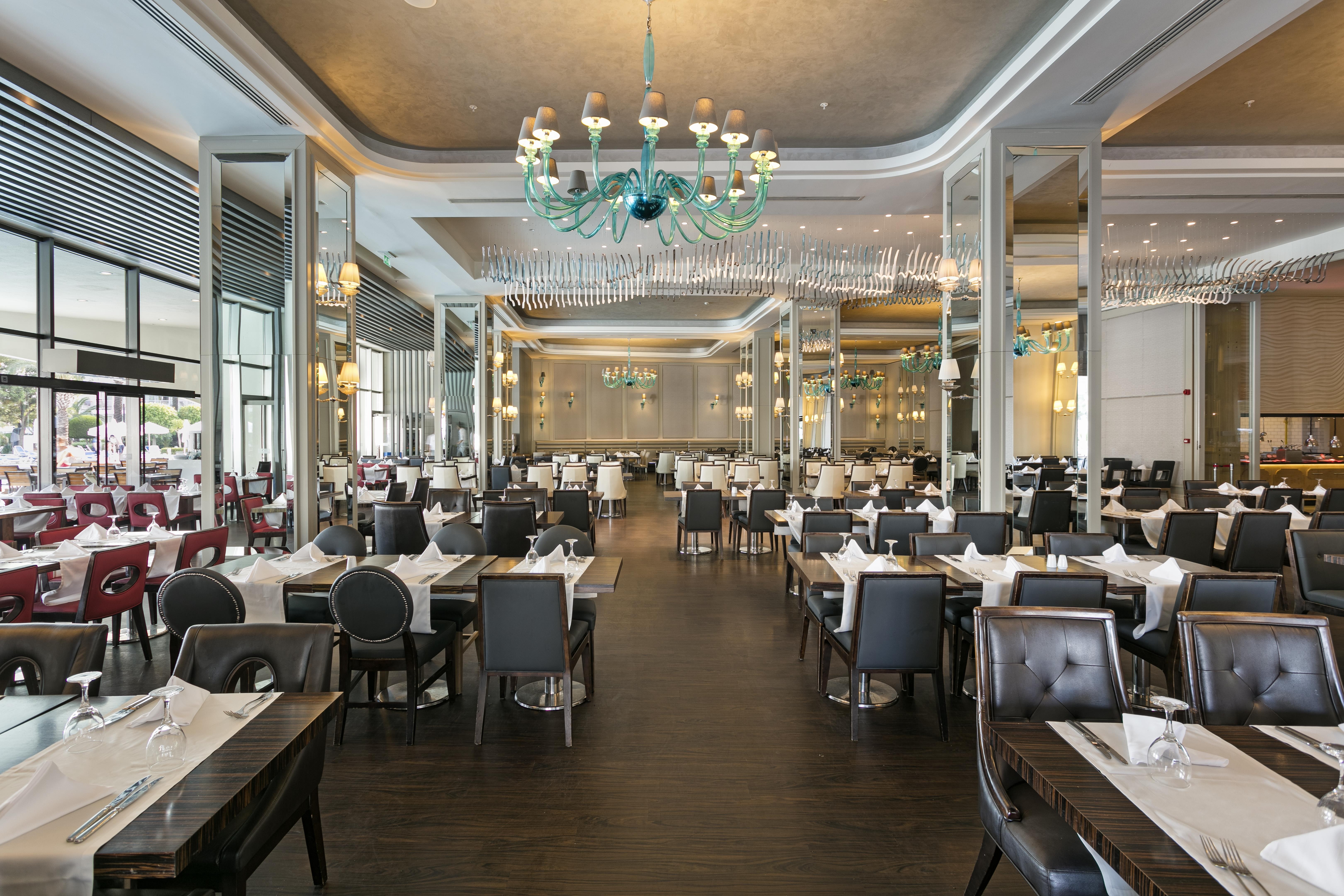 Titanic Deluxe Lara 15