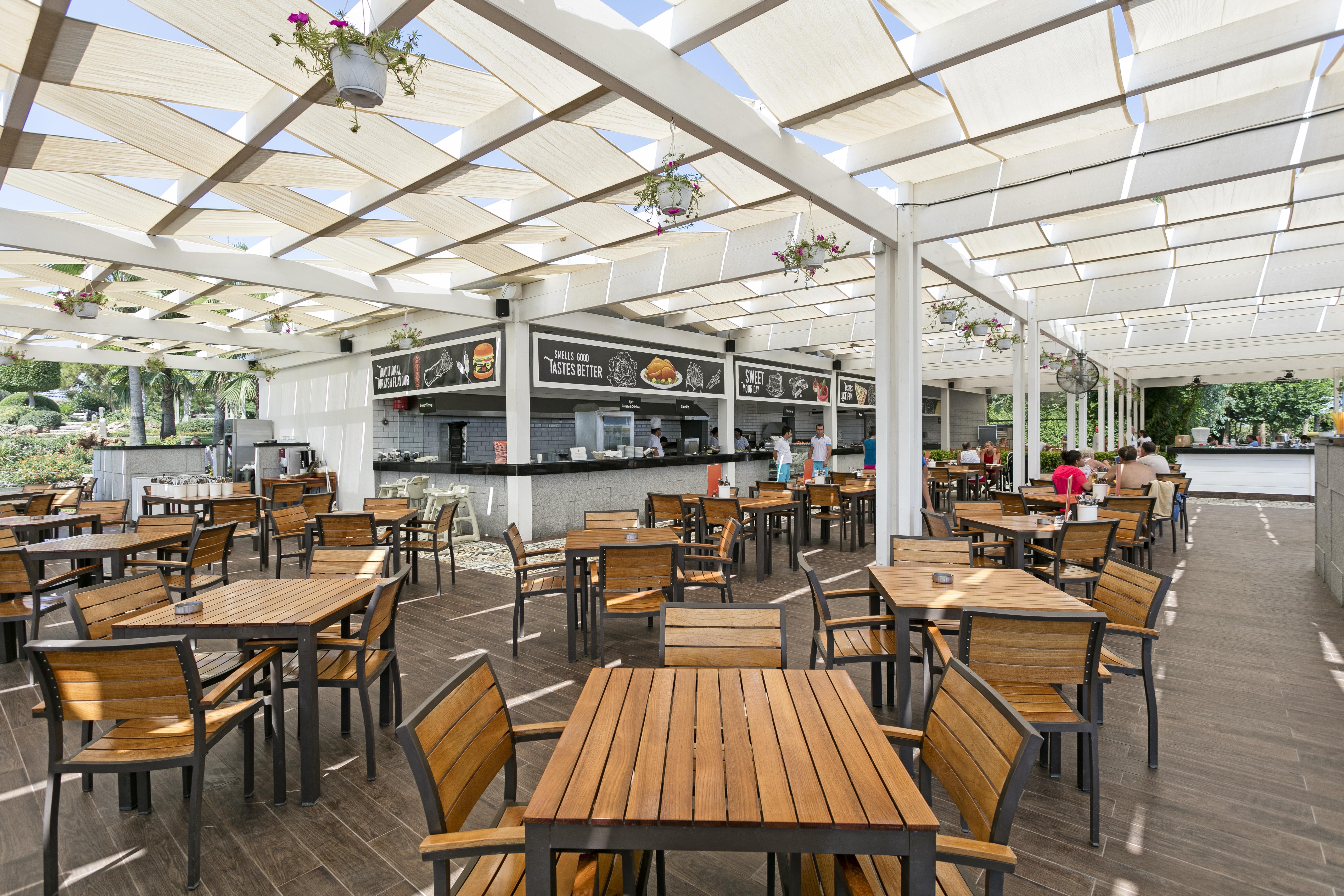 Titanic Deluxe Lara 22