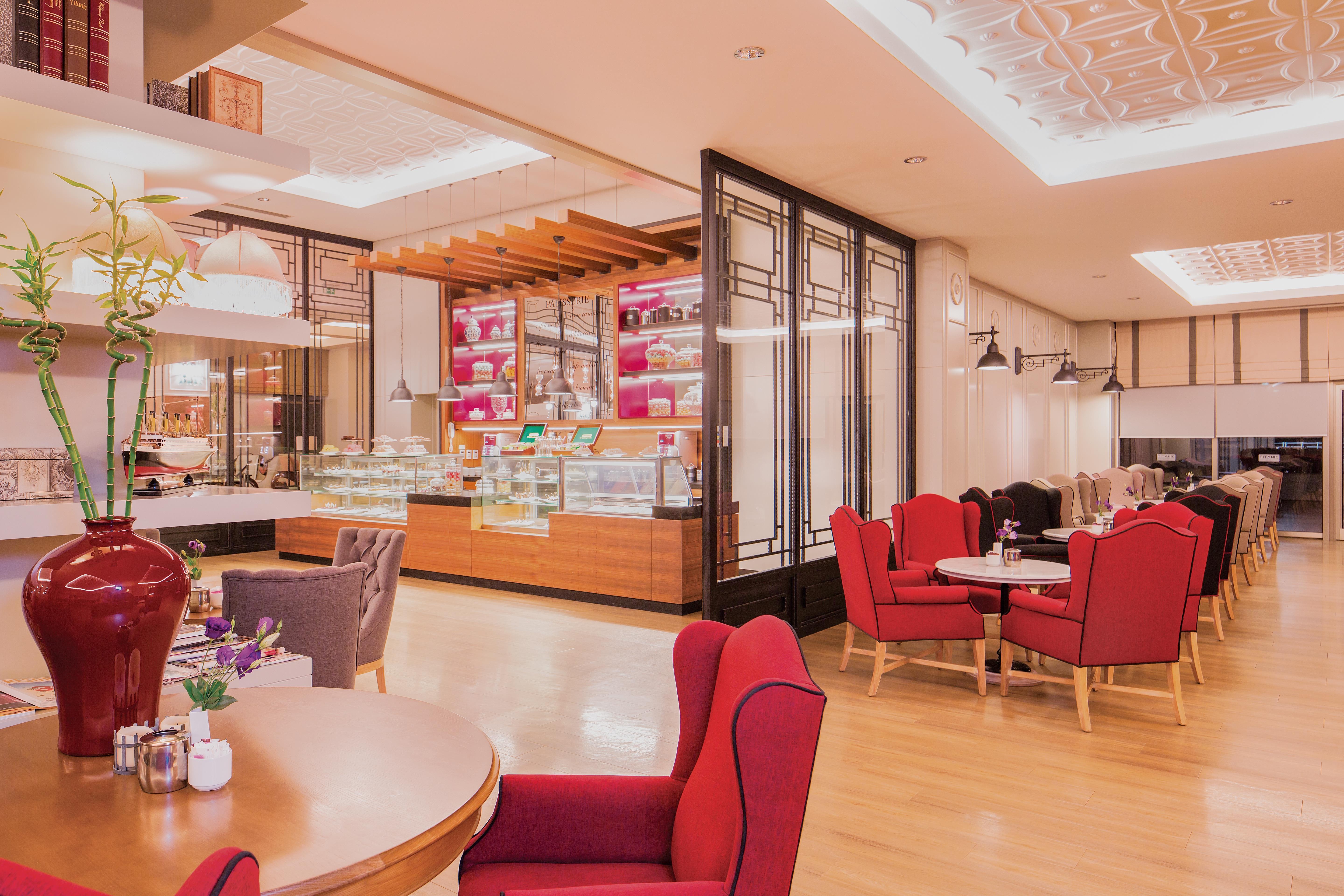 Titanic Deluxe Lara 23