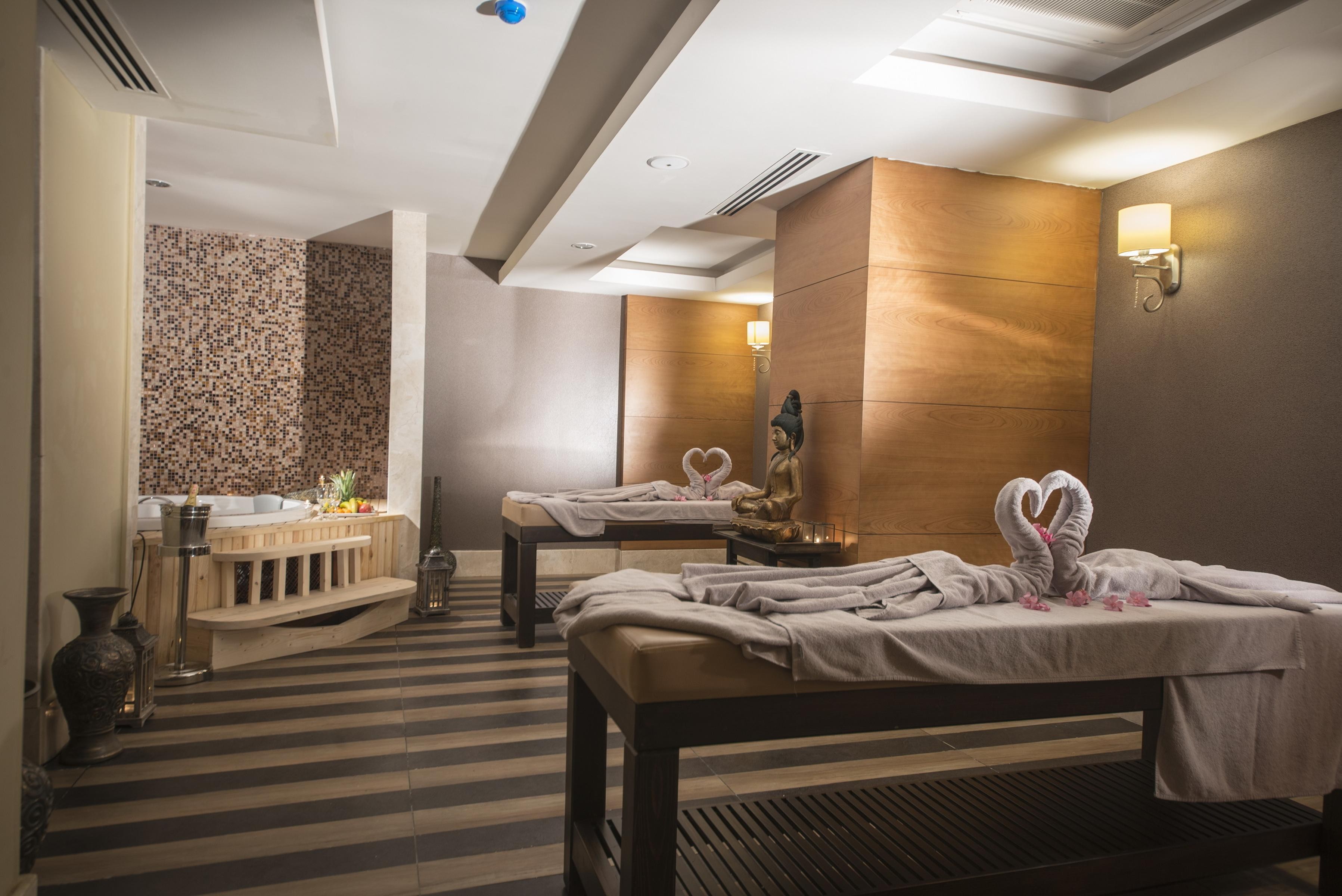 WYNDHAM GARDEN LARA 11