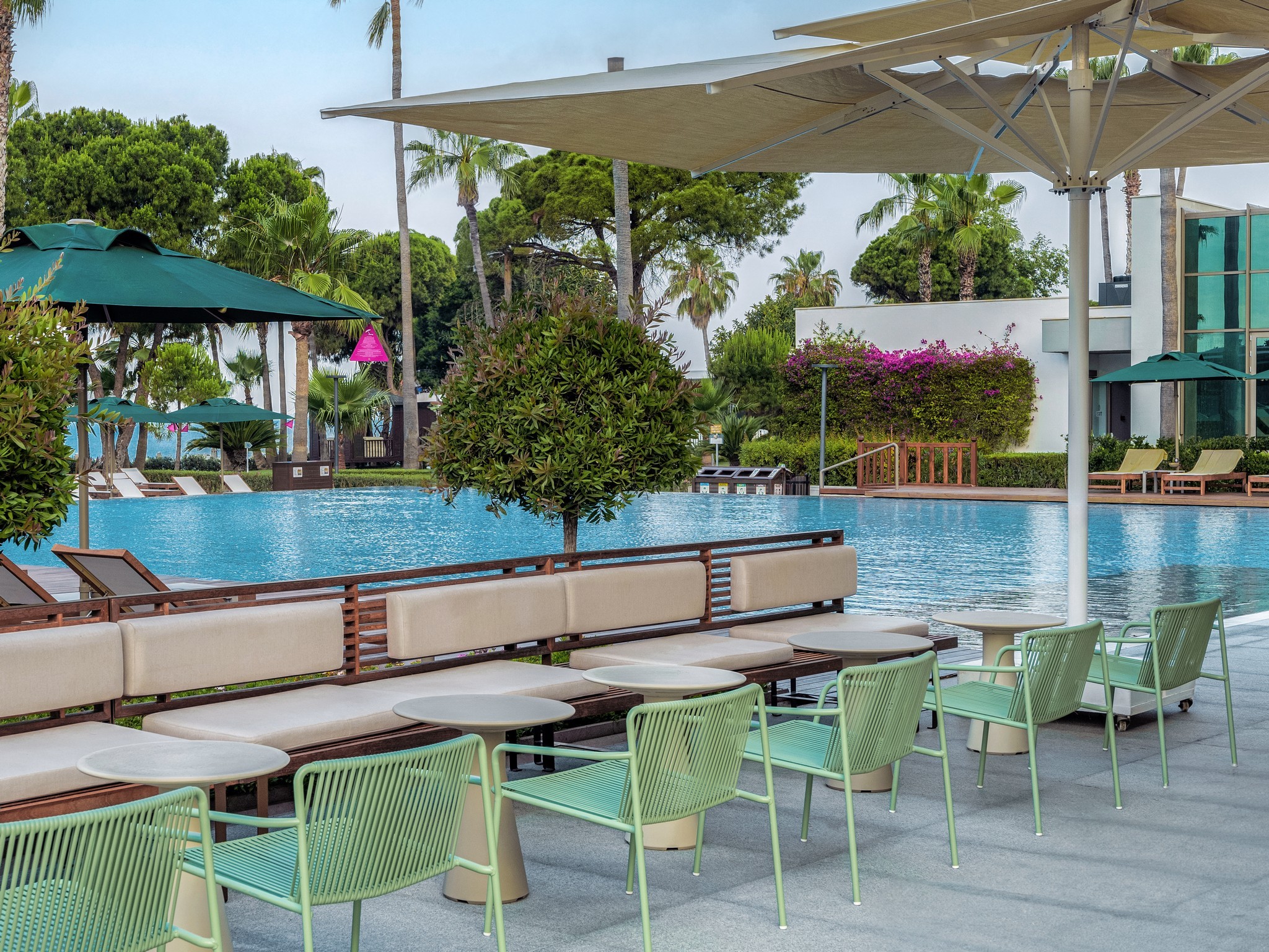 Acanthus Cennet Barut Collection  12