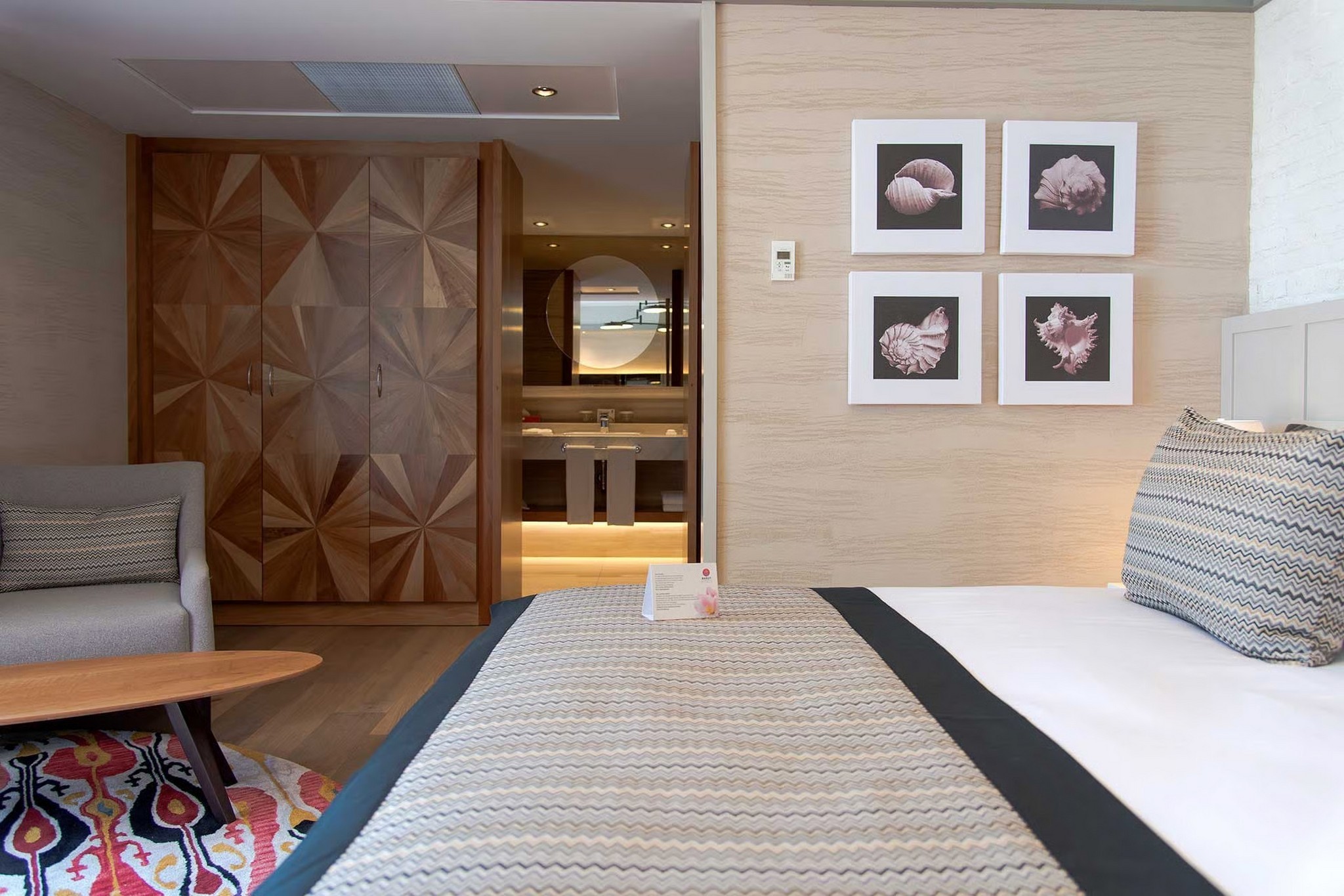 Acanthus Cennet Barut Collection  18