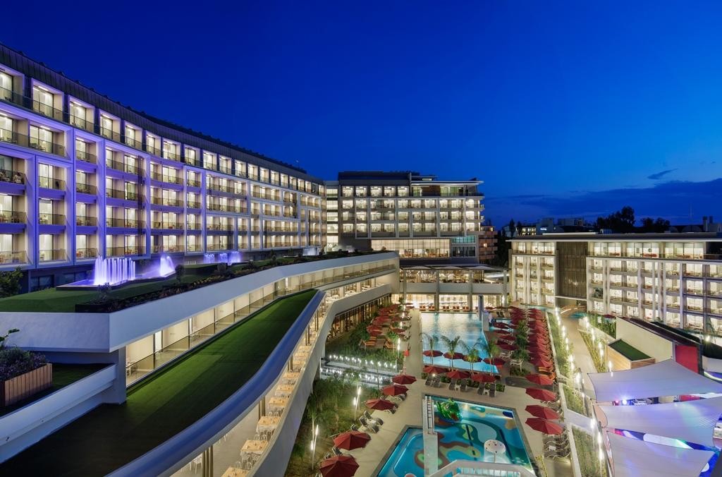 The Sense Deluxe Hotel 16