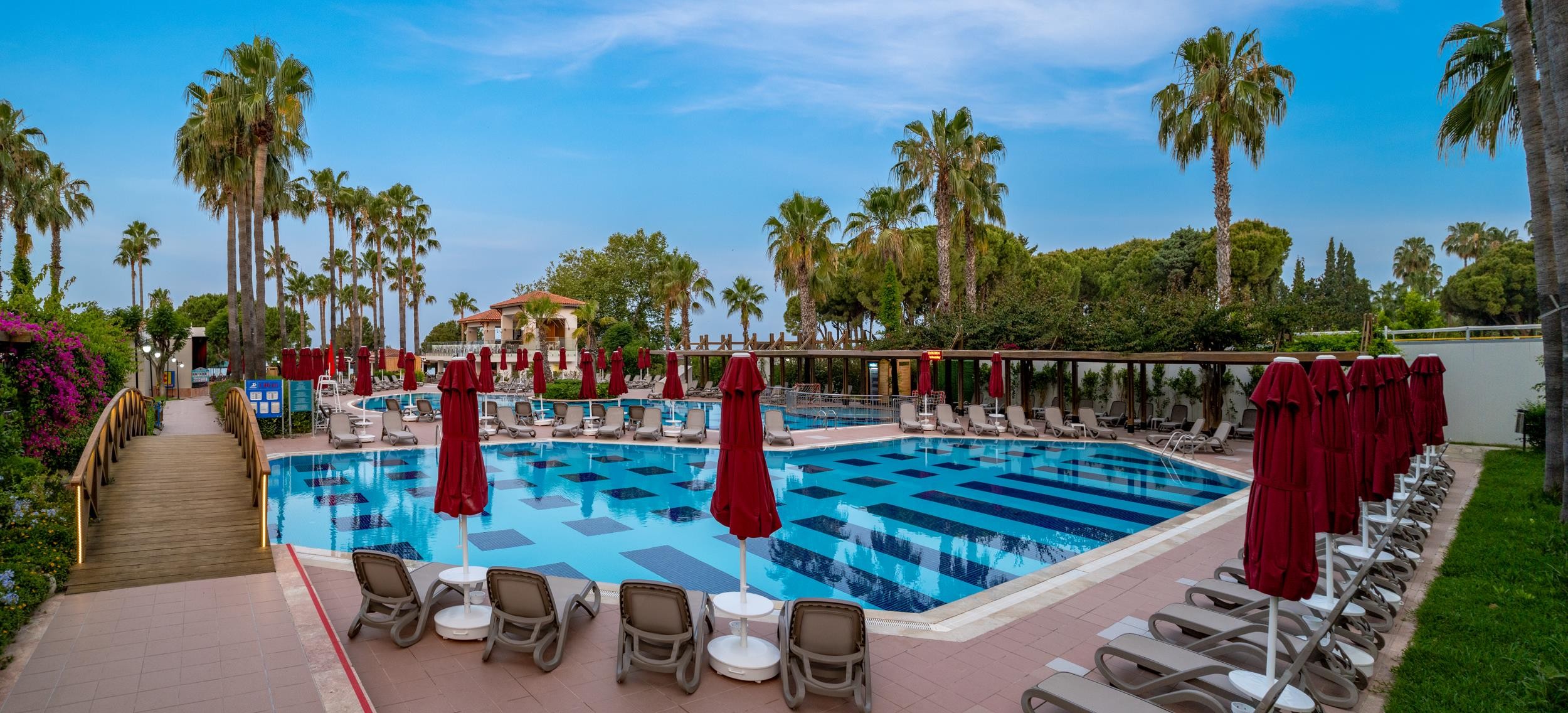 Trendy Palm Beach (Adults Only, 16+) 4