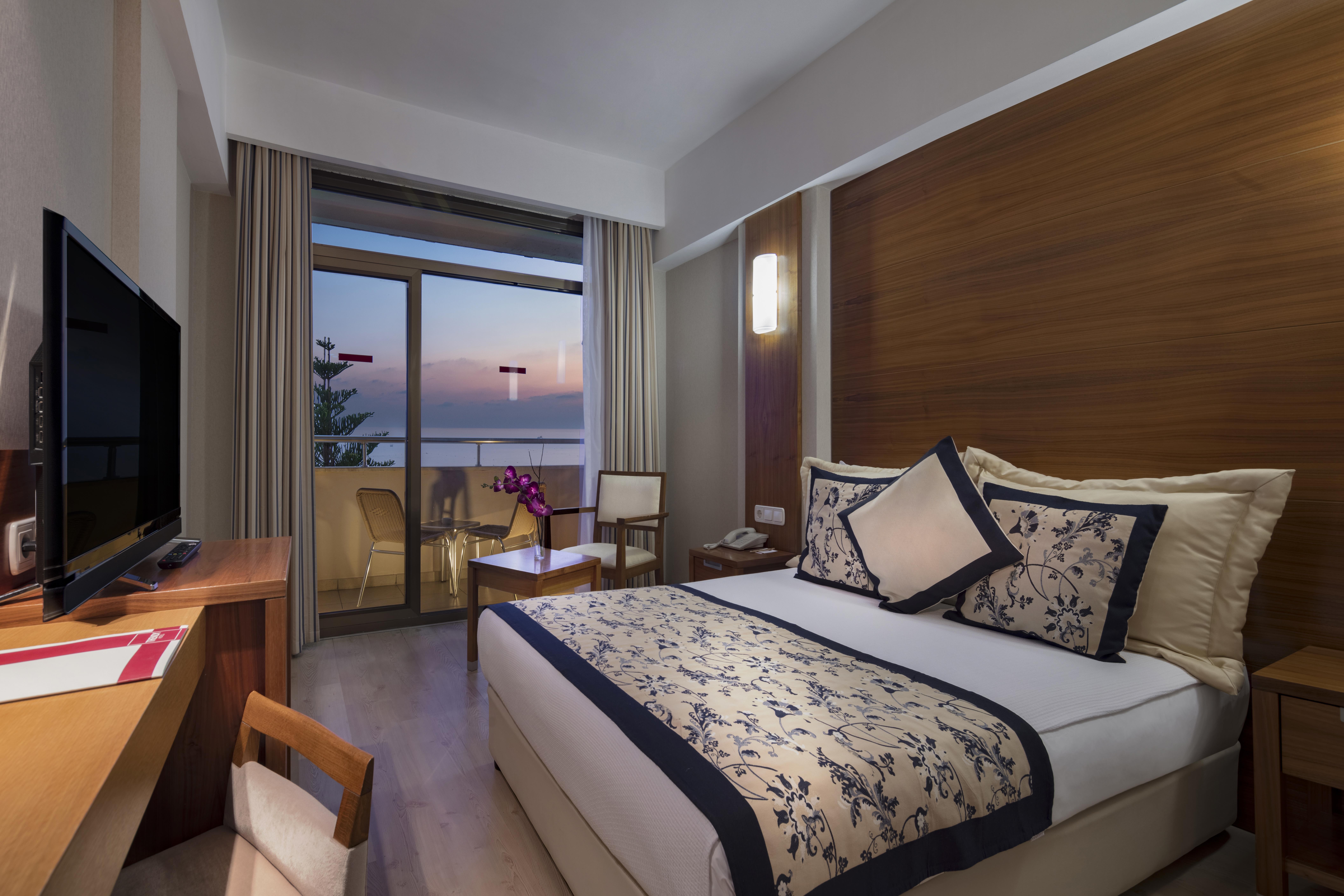 Trendy Side Beach 16+ 8