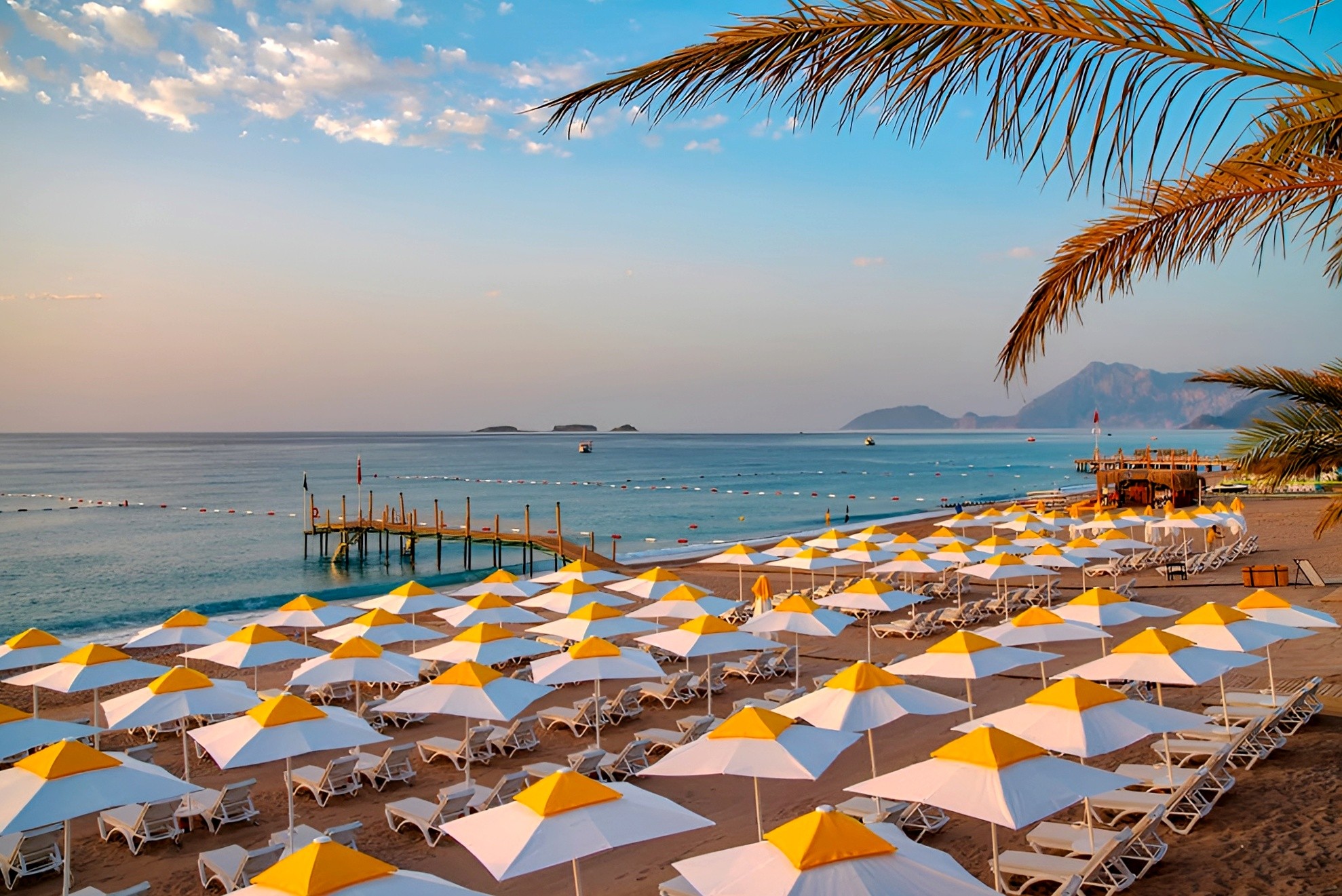 Pirates Beach Club 7