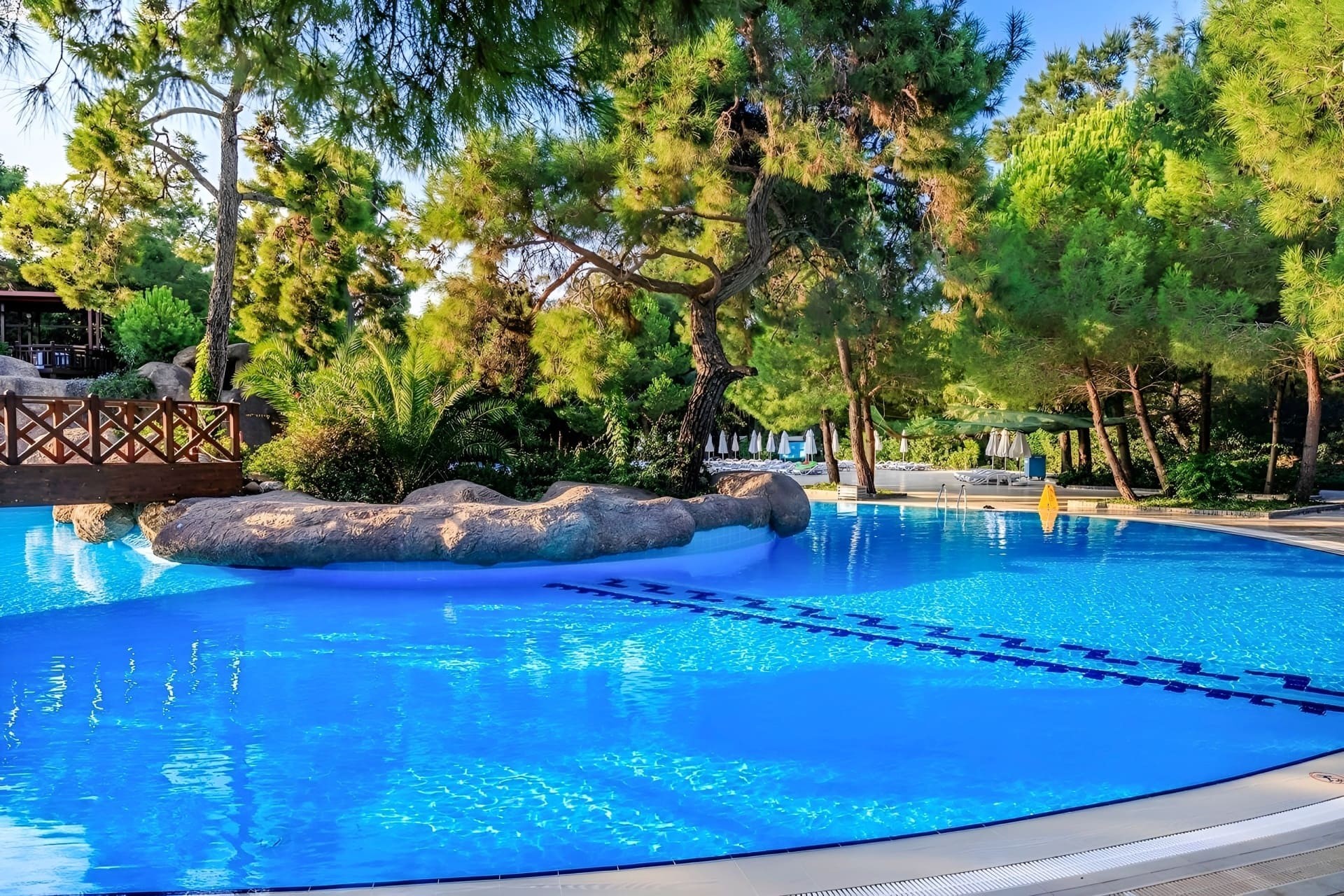 Blue Waters Club & Hotel 7