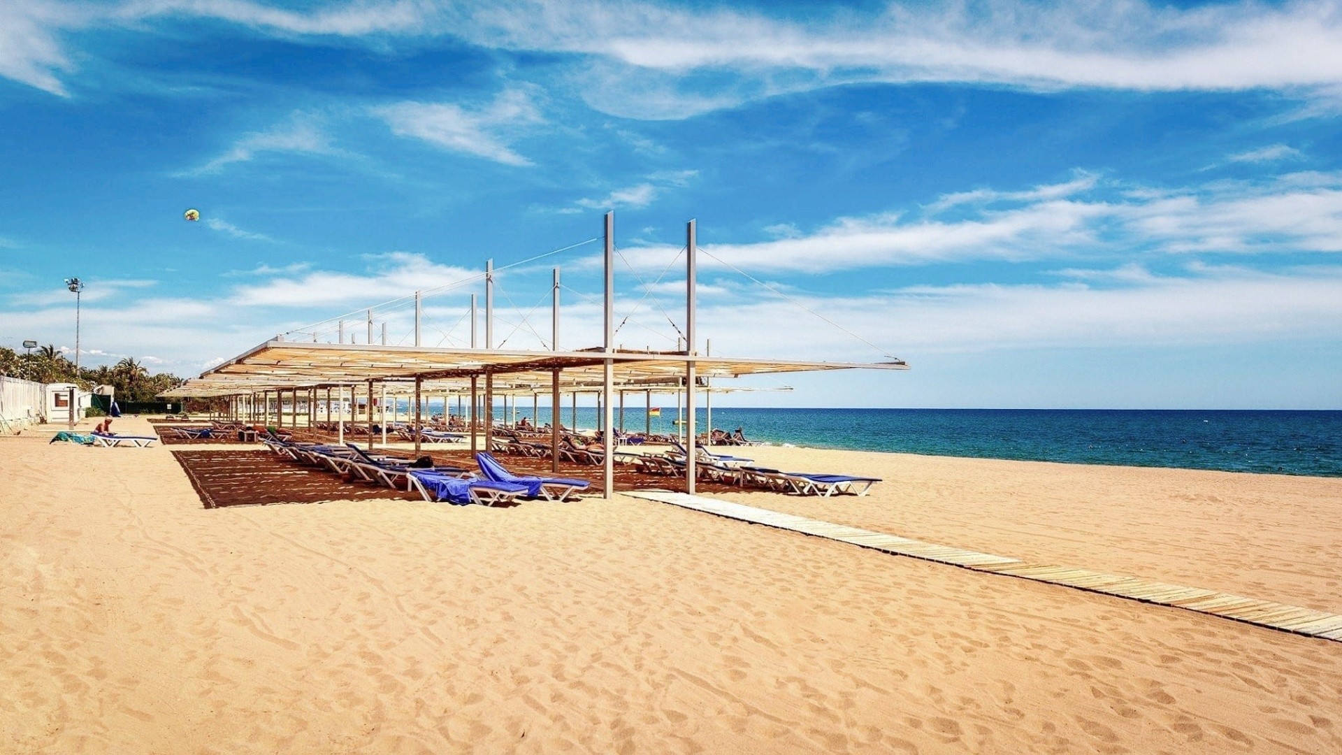 Blue Waters Club & Hotel 11