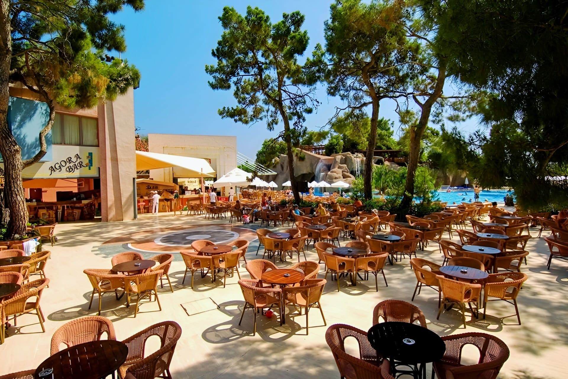 Blue Waters Club & Hotel 18