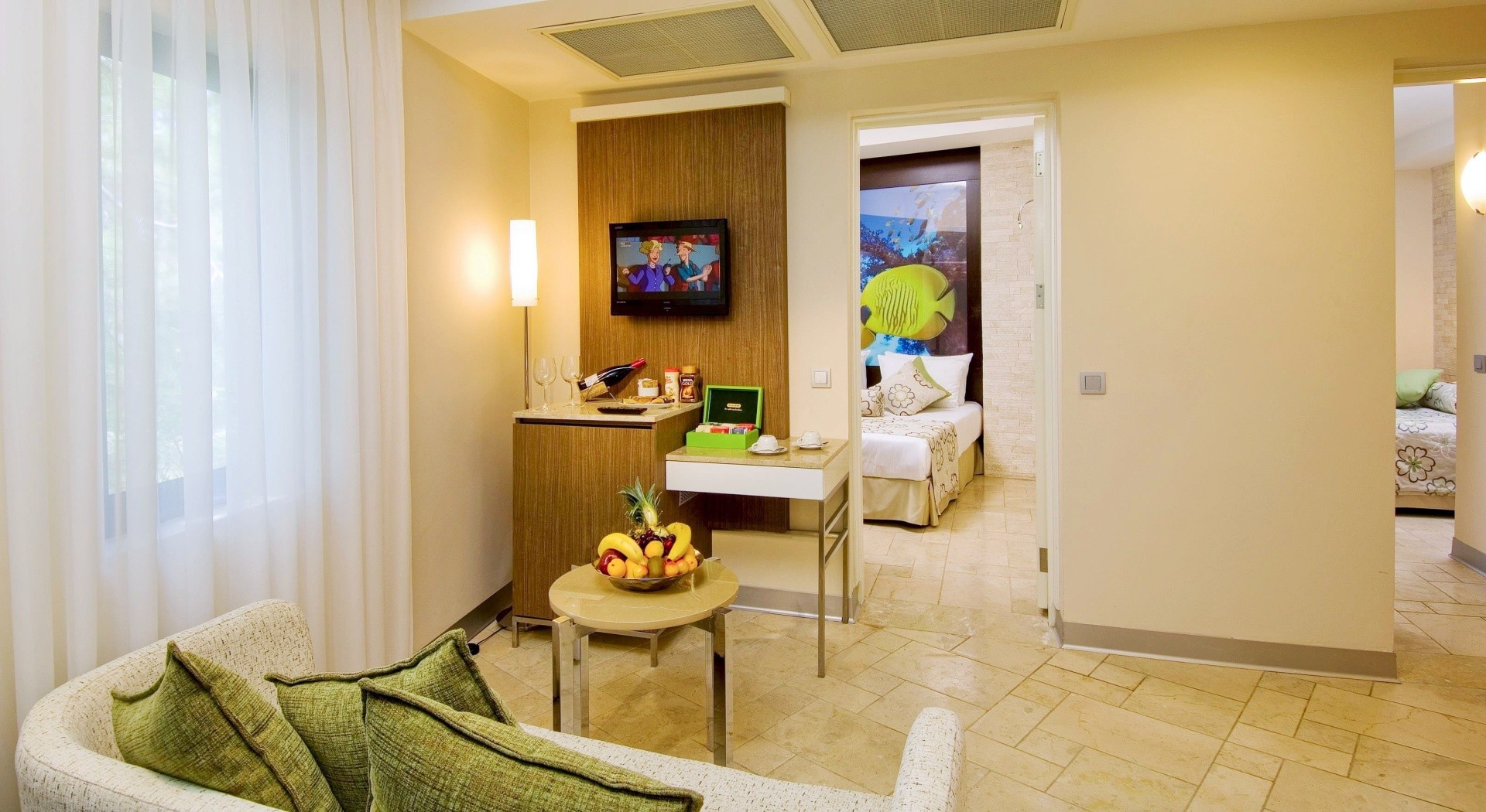 Blue Waters Club & Hotel 25