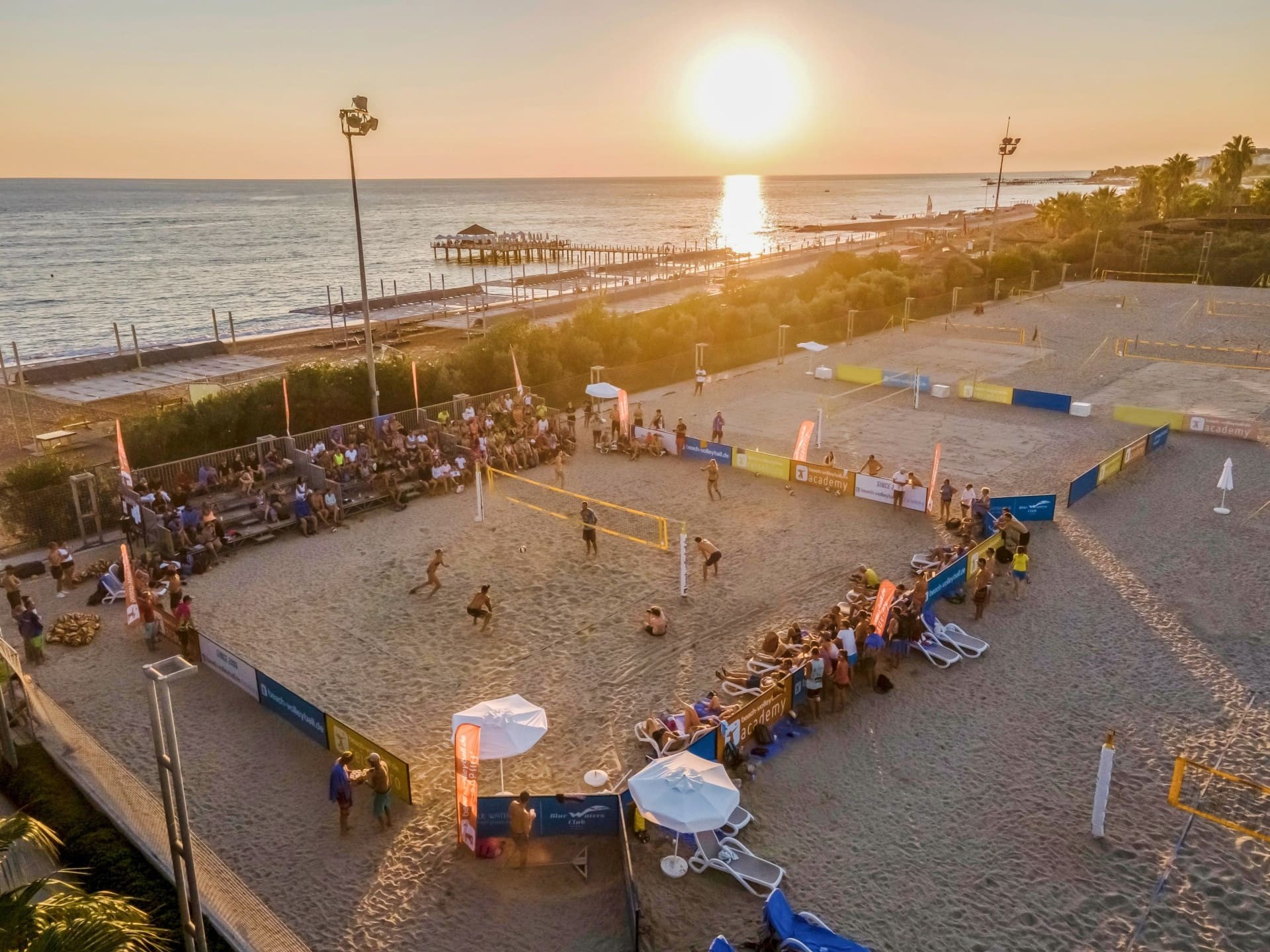 Blue Waters Club & Hotel 34