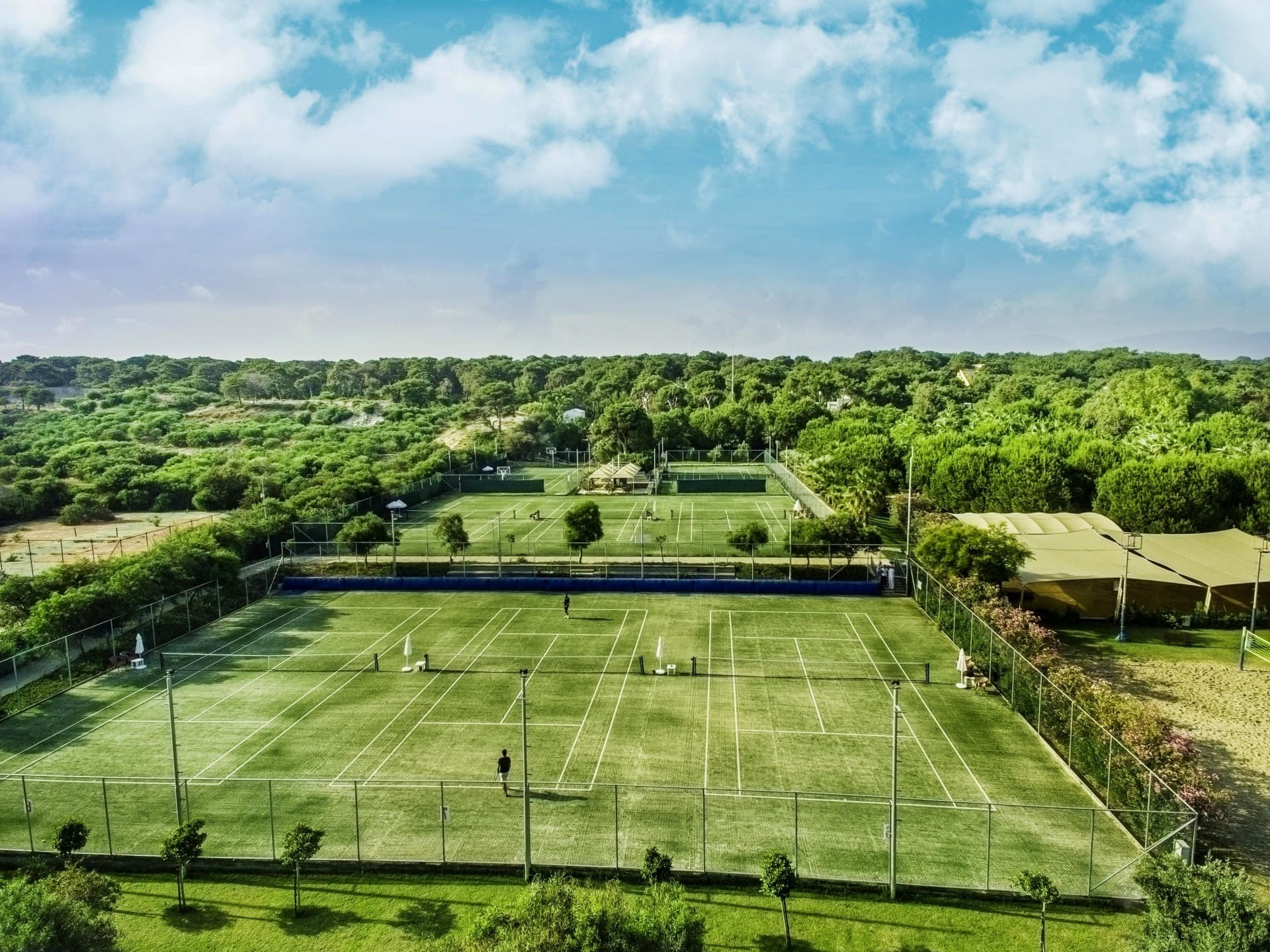 Blue Waters Club & Hotel 37