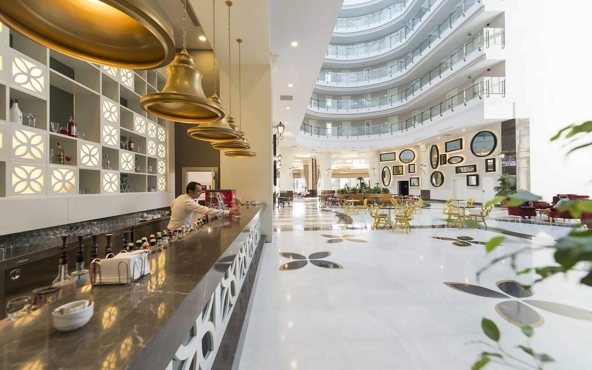 Diamond Premium Hotel & Spa 8