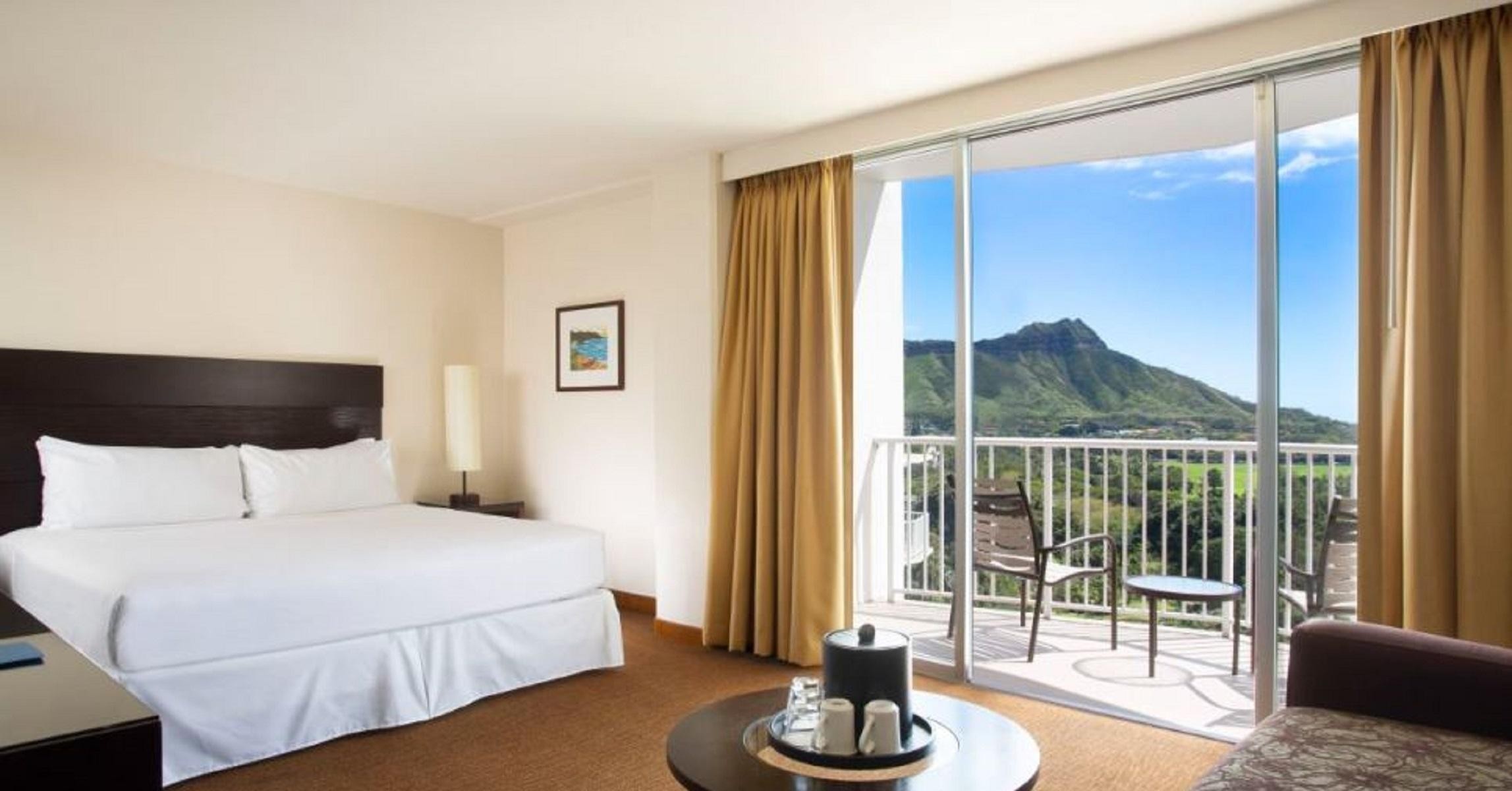 Aqua Park Shore Waikiki 6